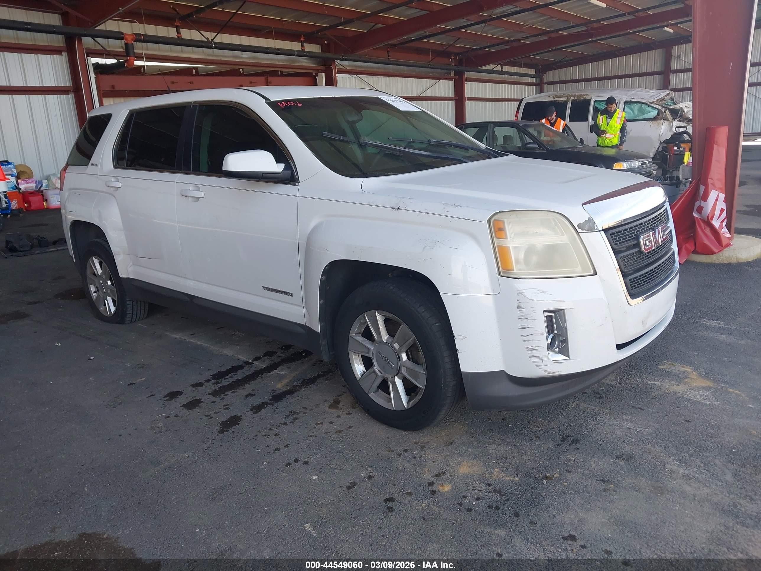 2011 GMC Terrain SLE-1, VIN 2CTALMEC1B6206142 — Side