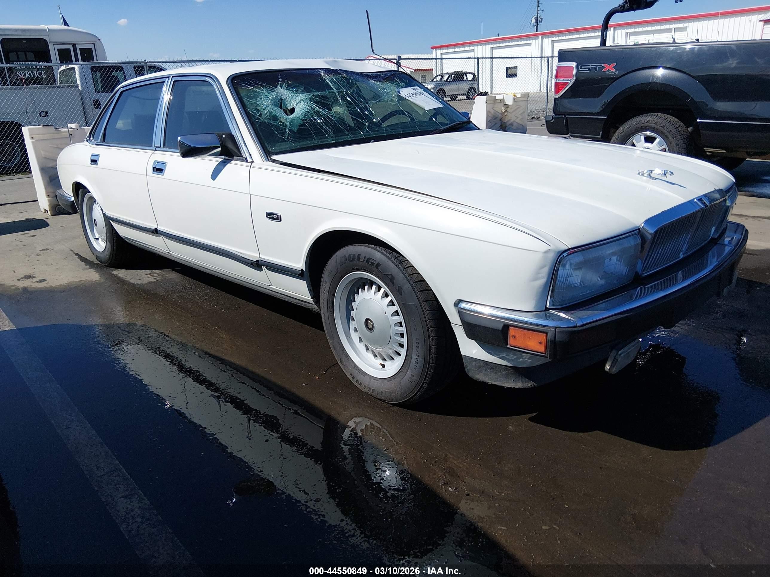 1992 Jaguar XJ, VIN SAJHY1740NC651100 — Storm