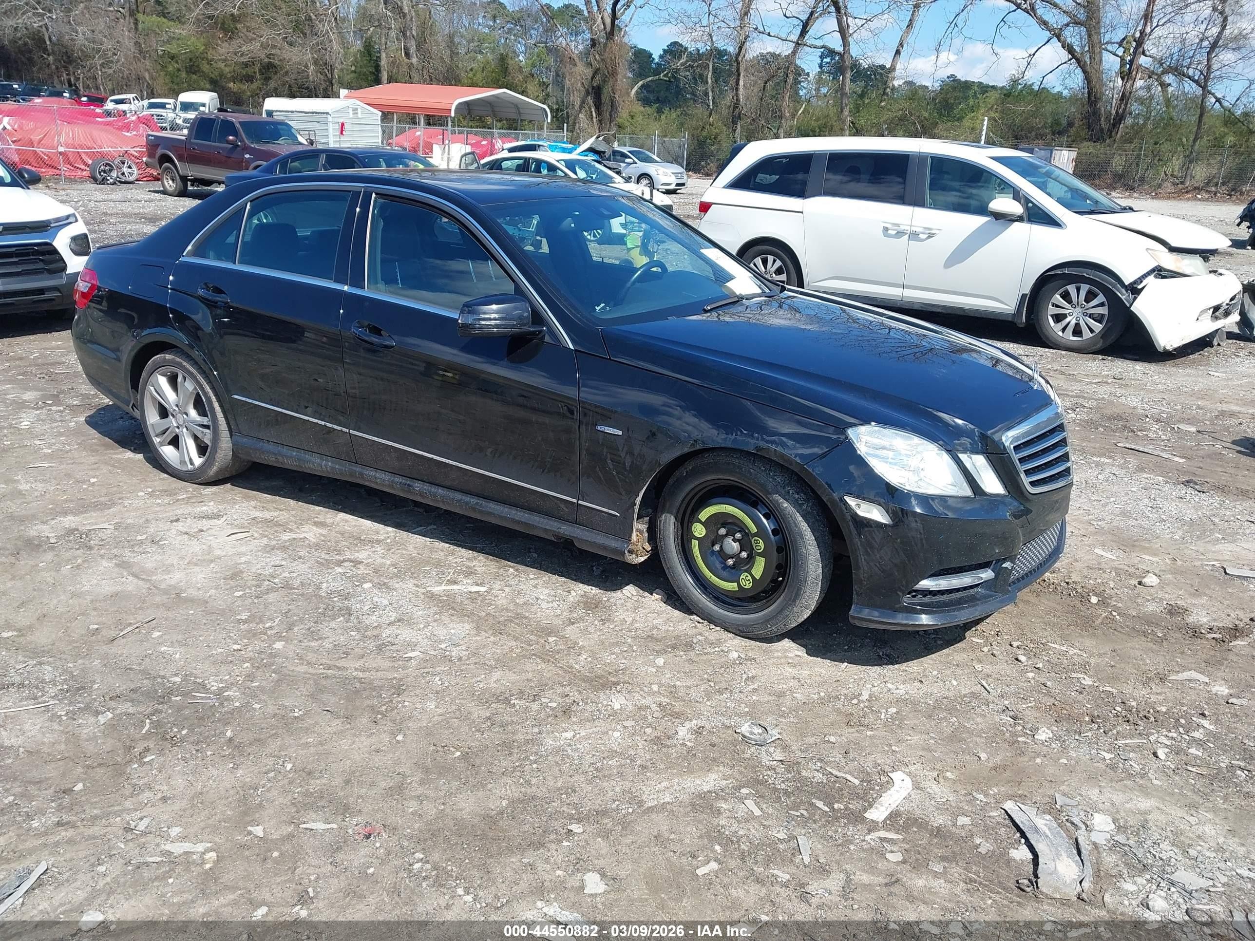 2012 Mercedes-Benz E 350 Luxury, VIN WDDHF8JB9CA617921 — Front end
