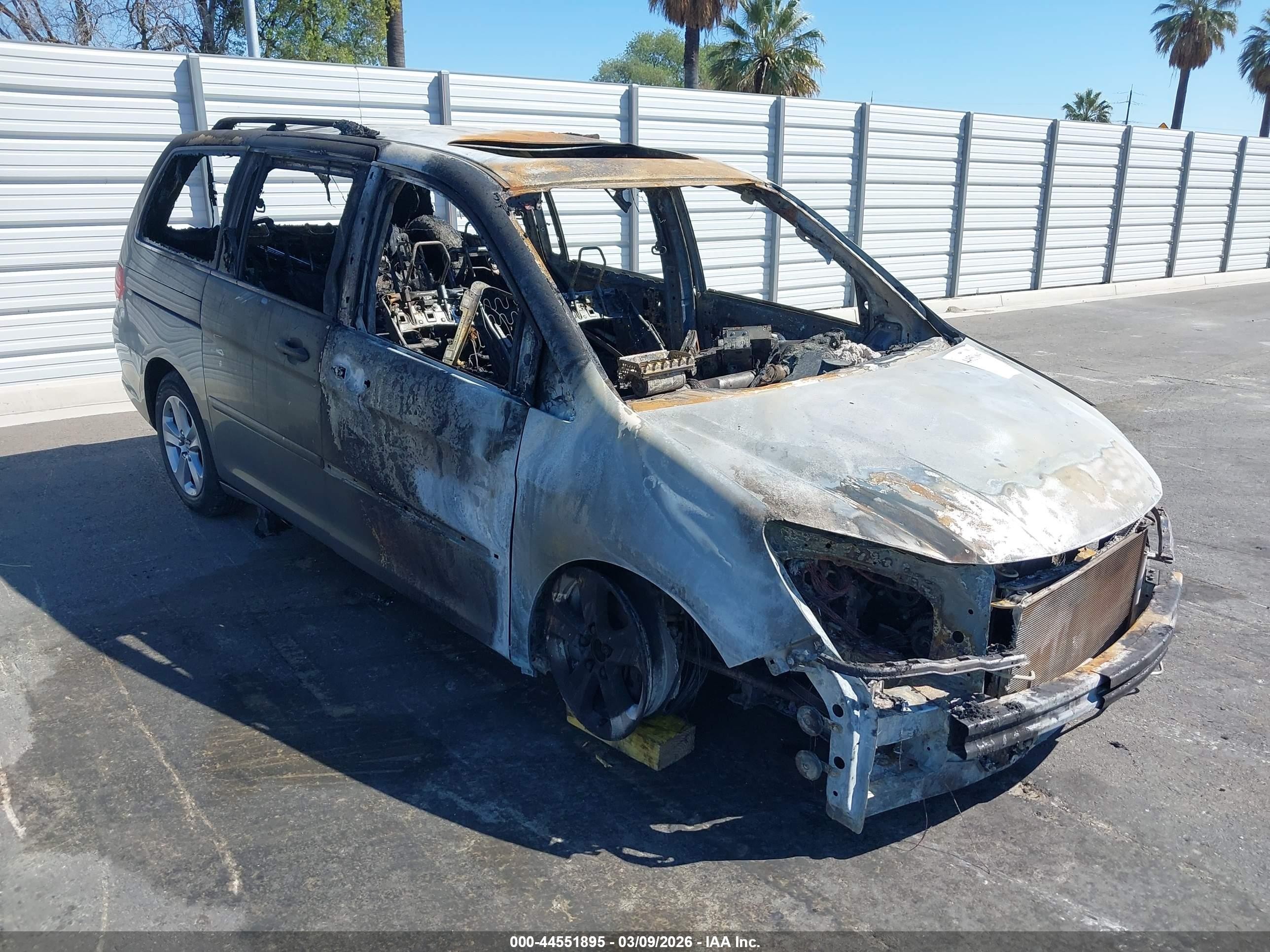2008 Honda Odyssey Touring, VIN 5FNRL38988B084763 — Burn