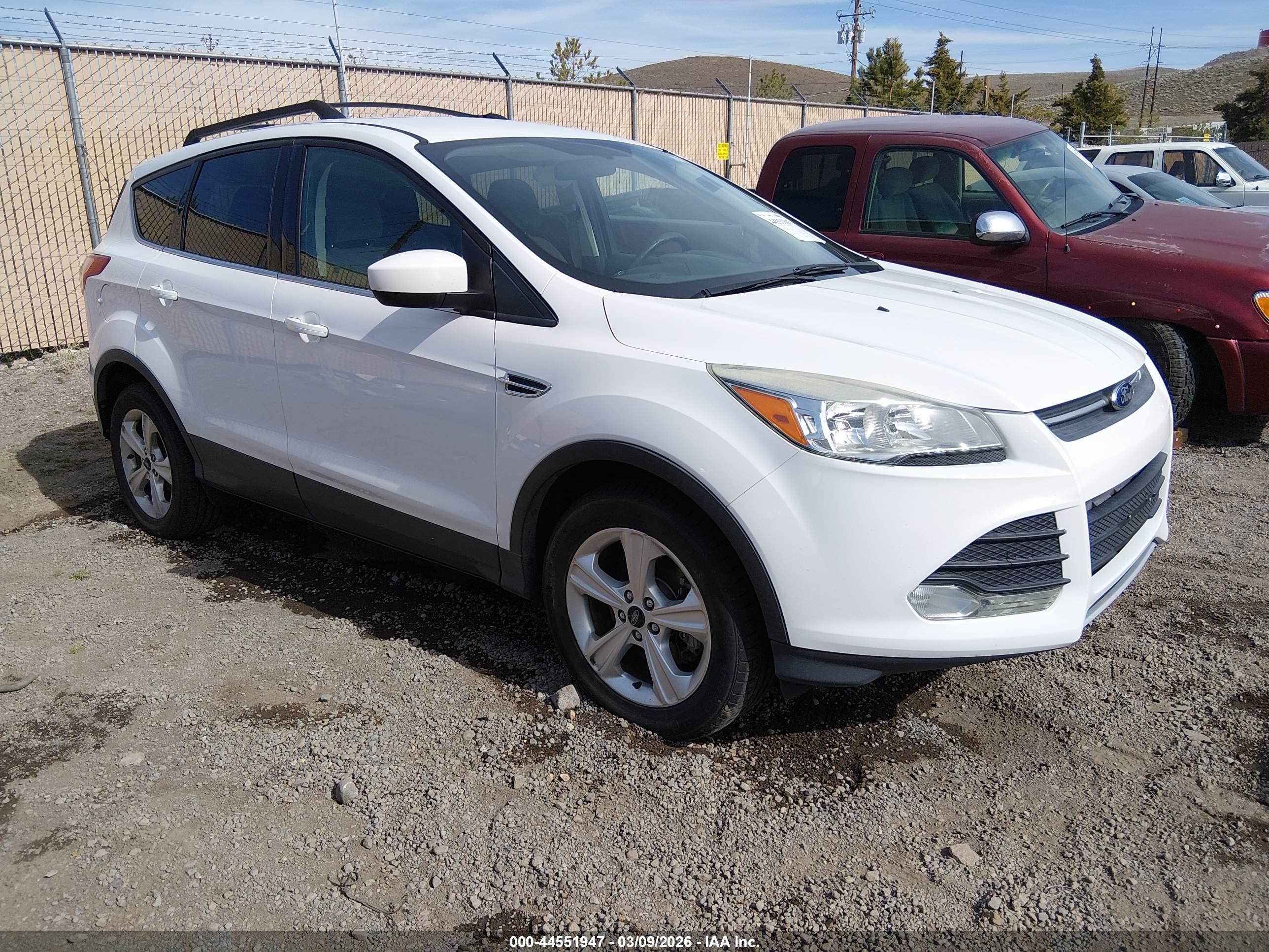 2015 Ford Escape SE, VIN 1FMCU9GX9FUA64236 — Side