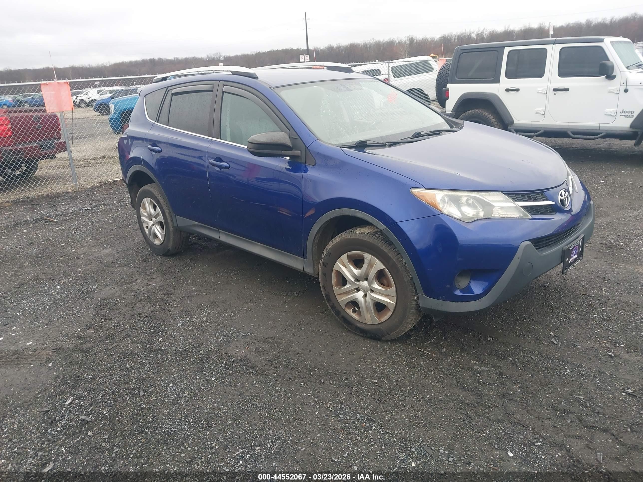 2015 Toyota RAV4 LE, VIN 2T3BFREV3FW310034 — Rear end