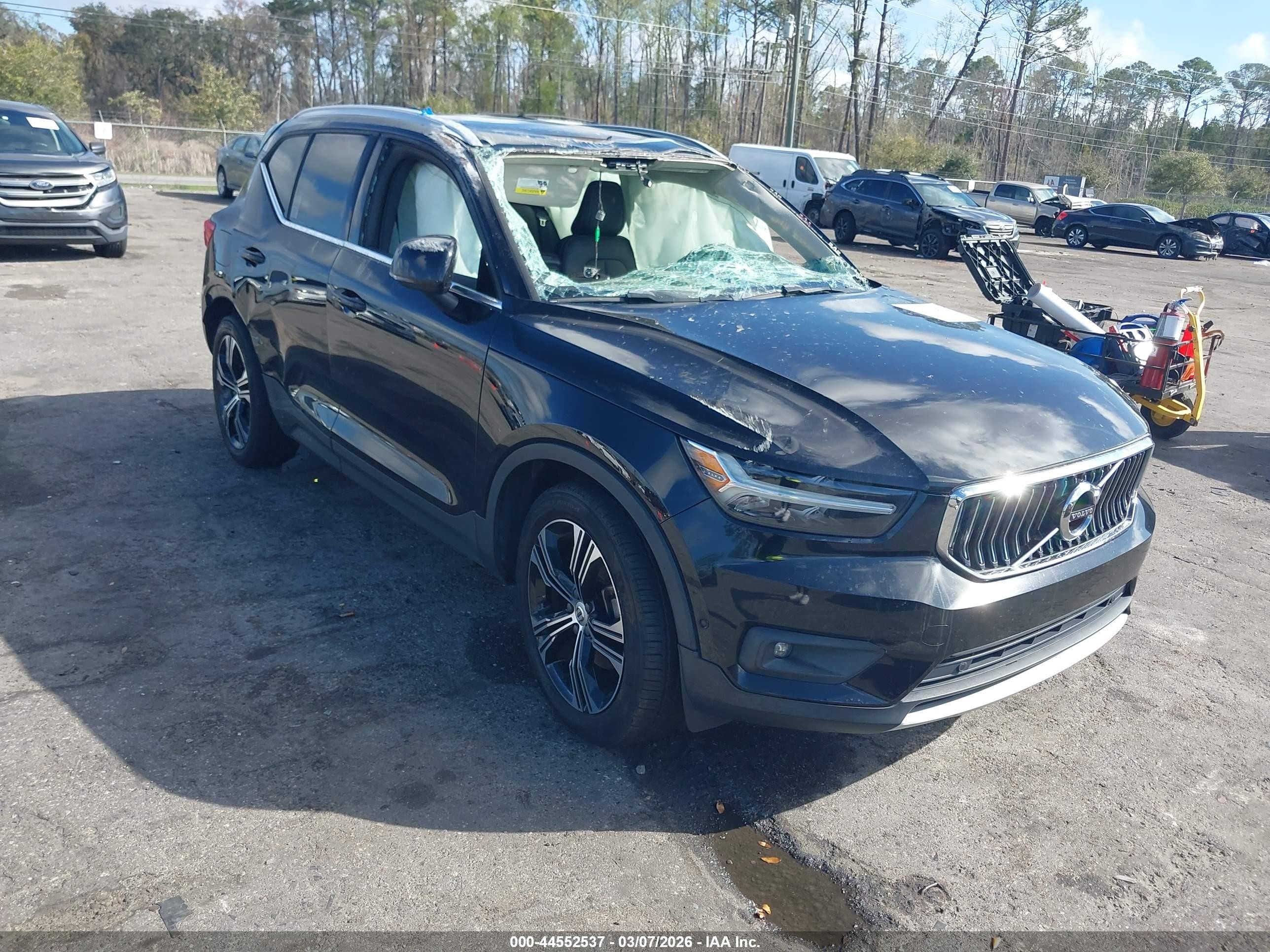 2019 Volvo XC40 Inscription, VIN YV4162UL1K2124432 — Rollover