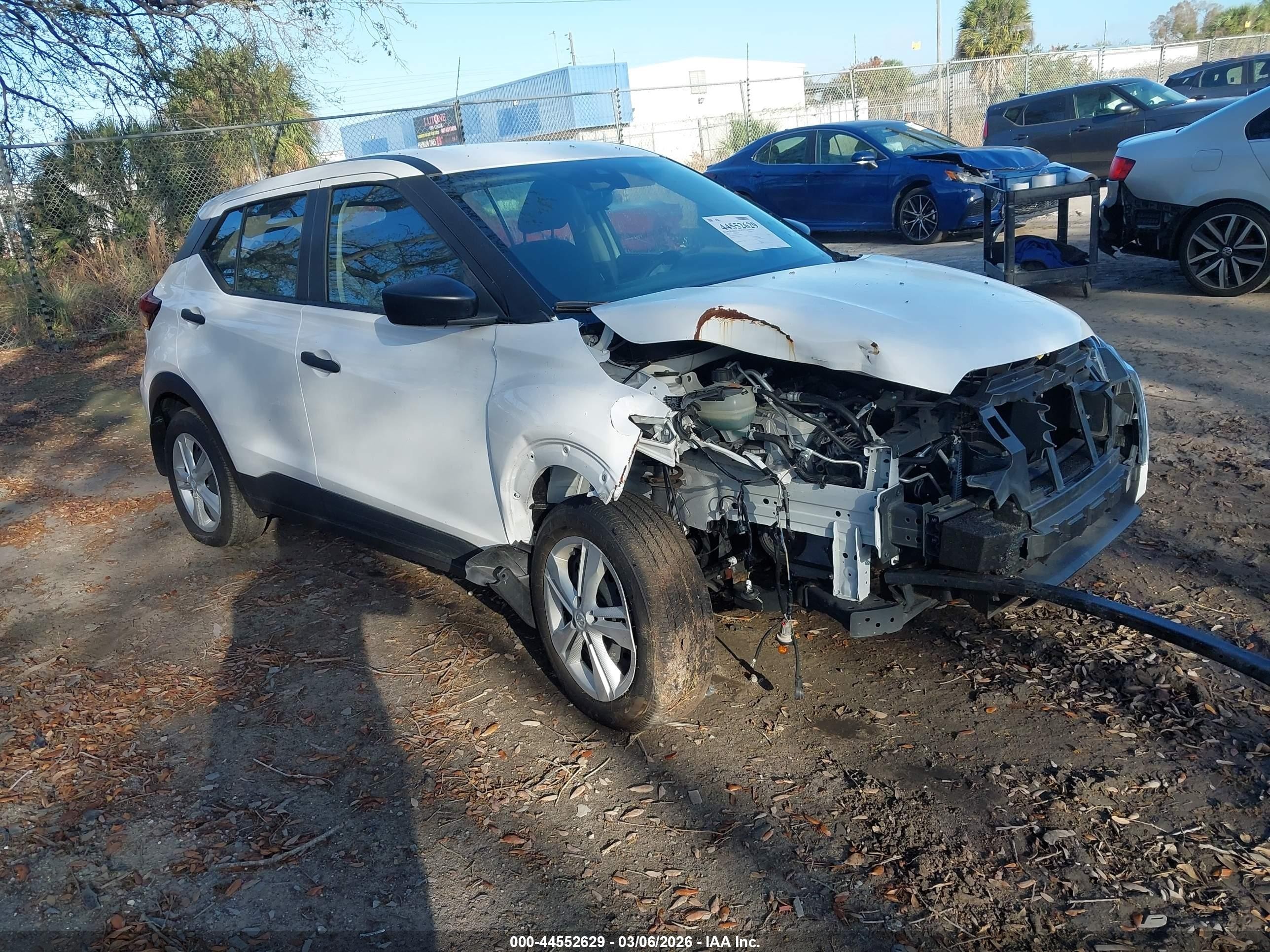 2024 Nissan Kicks S, VIN 3N1CP5BV1RL544864 — Front end