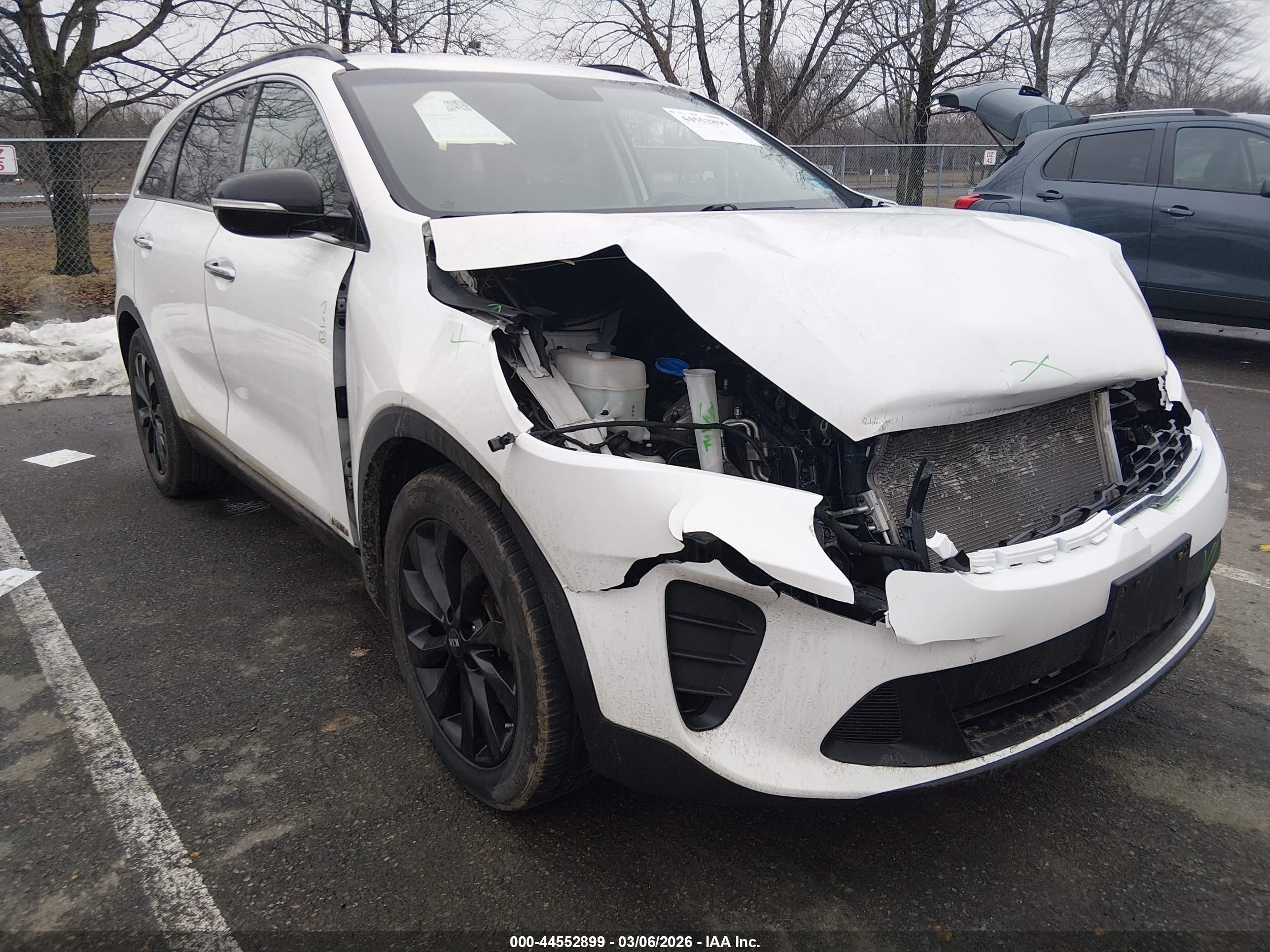 2019 Kia Sorento LX, VIN 5XYPGDA57KG591081 — Front end