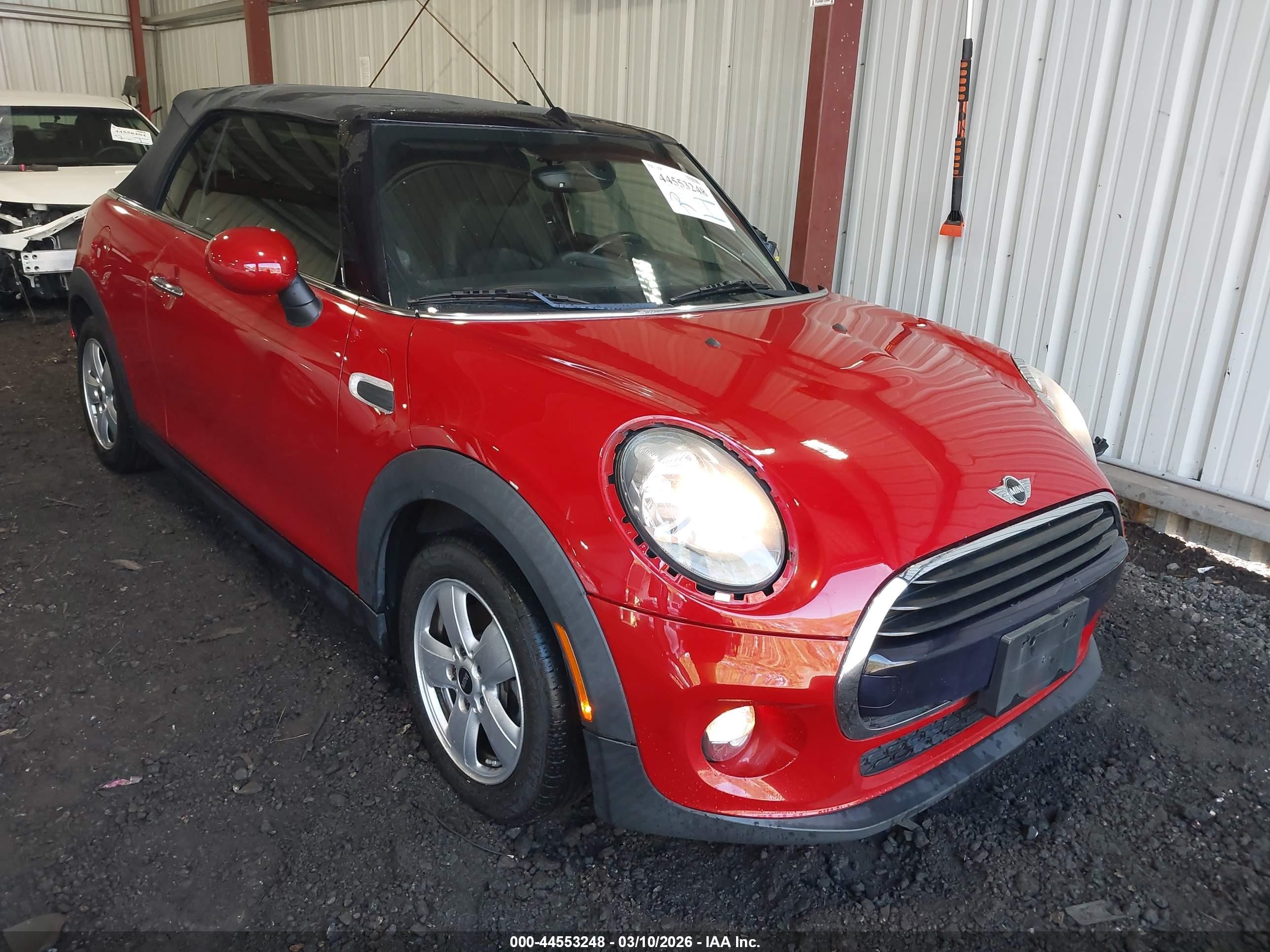 2016 MINI Convertible, VIN WMWWG5C53G3A83068 — Фото с аукциона 1 of 5