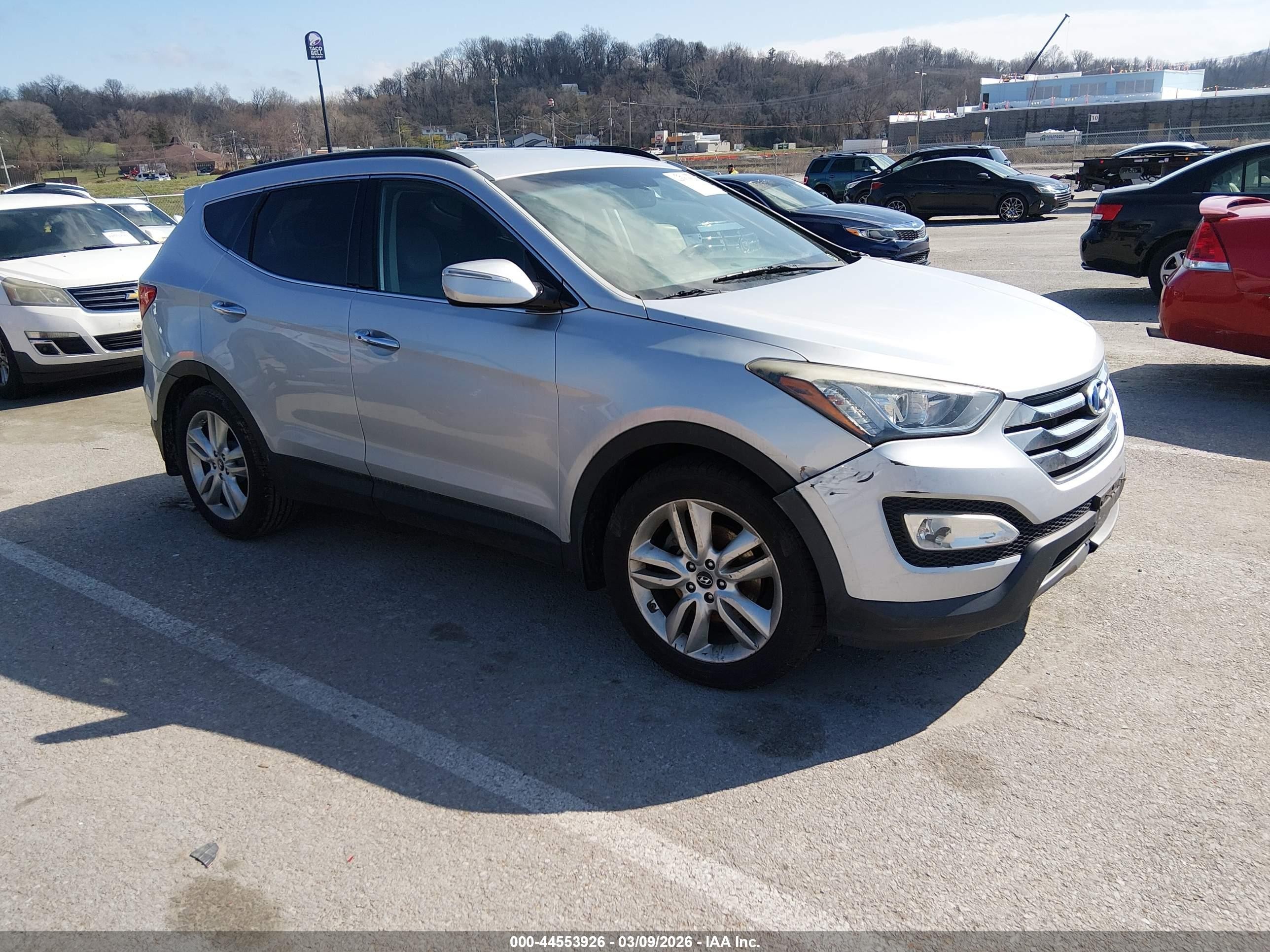 2014 Hyundai Santa Fe, VIN 5XYZU3LA6EG155767 — Пожар в салоне
