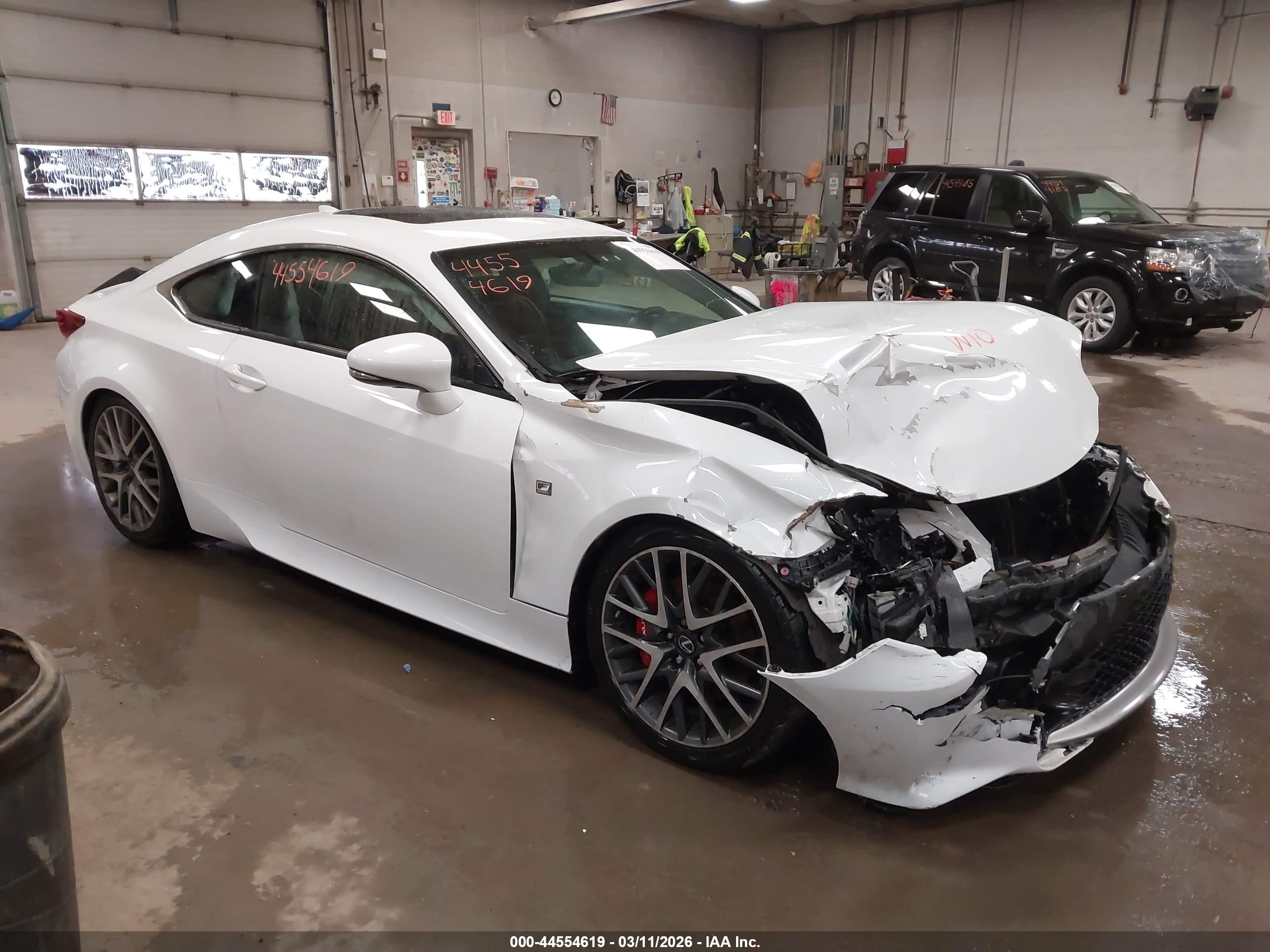2015 Lexus RC 350 F Sport, VIN JTHSE5BC2F5002888 — Перед