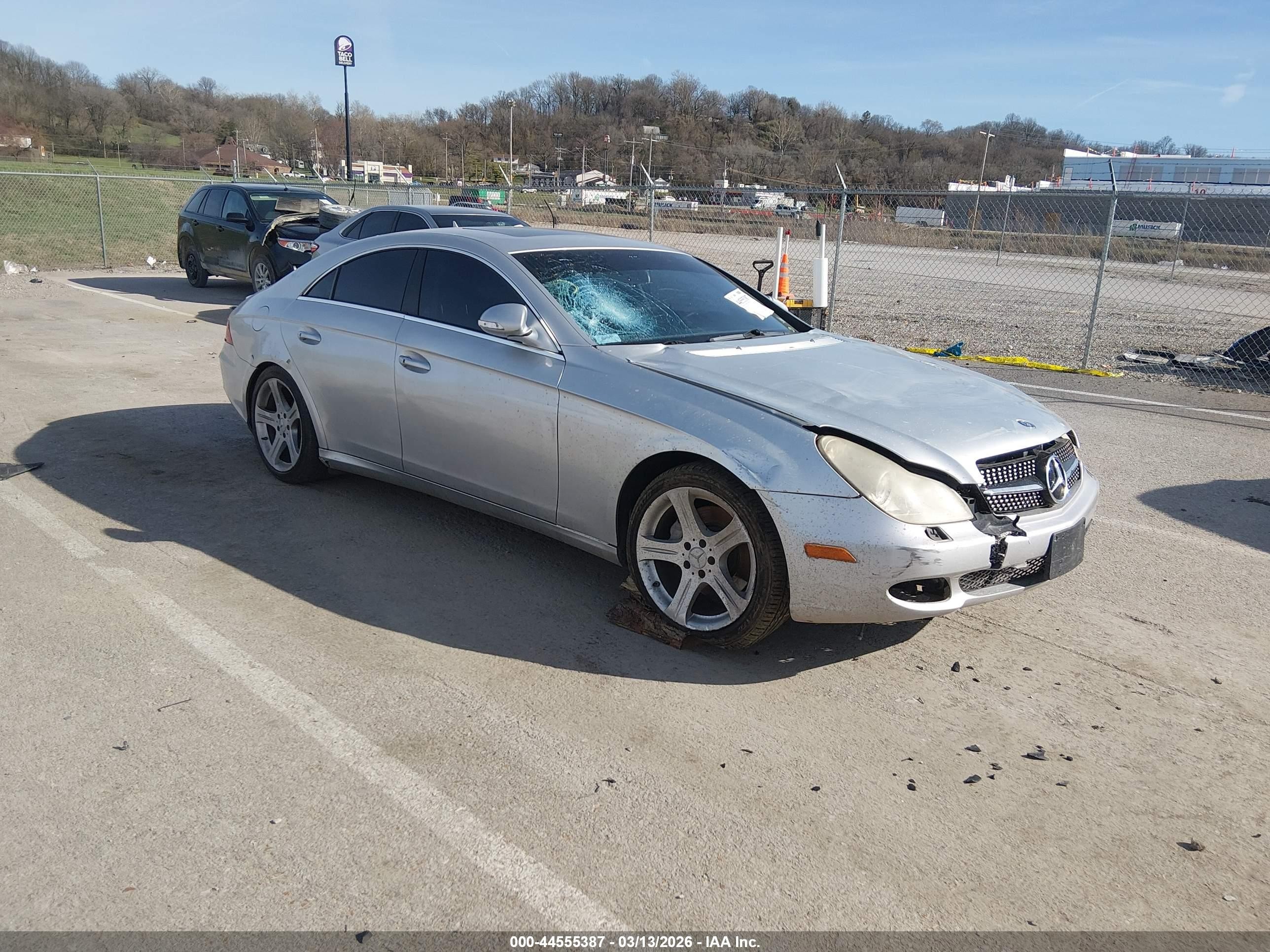 2007 Mercedes-Benz CLS 550, VIN WDDDJ72X57A113499 — Front end
