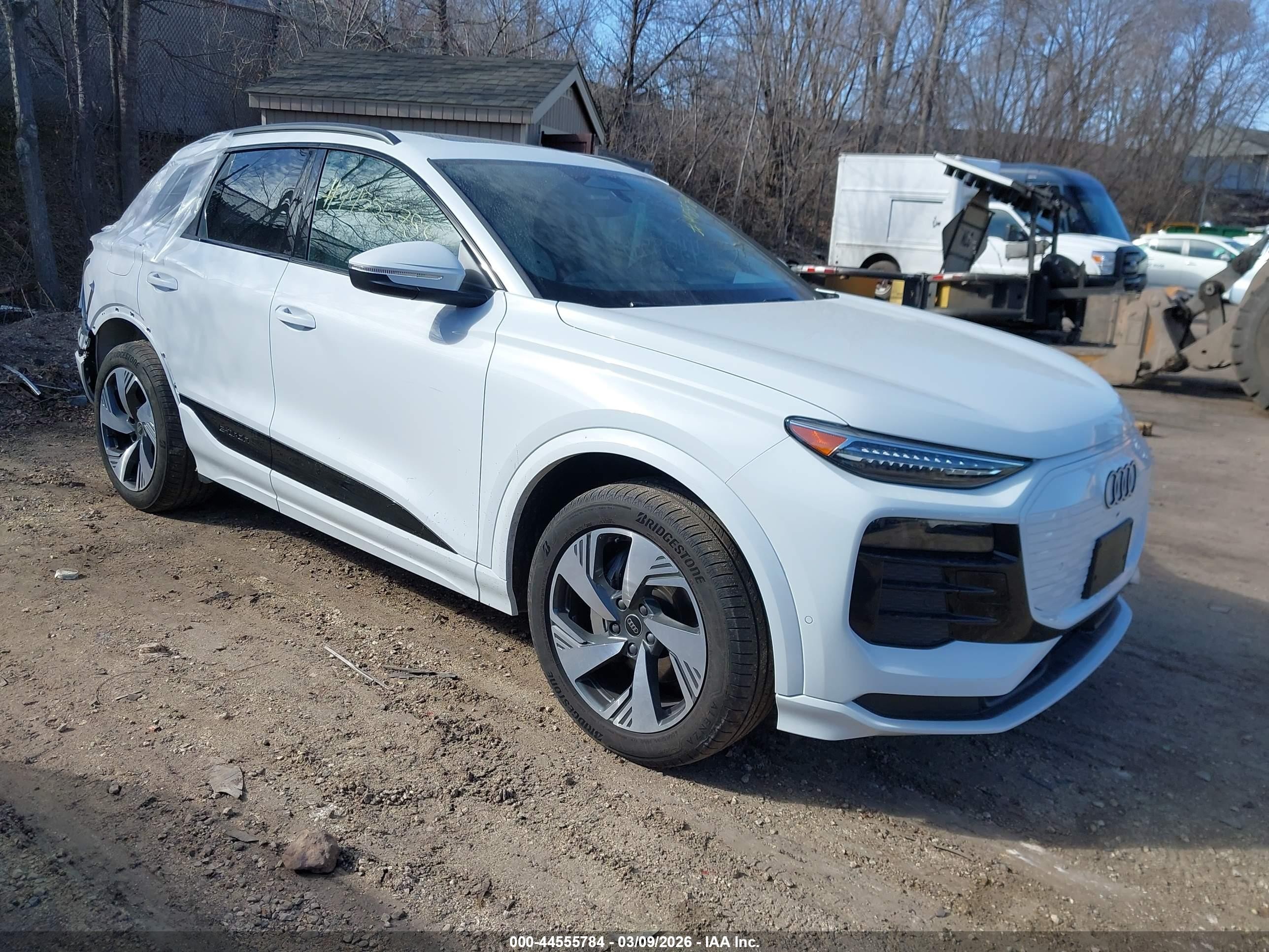 2025 Audi Q6 e-tron Premium Plus, VIN WA124BGF5SA009111 — Rear end