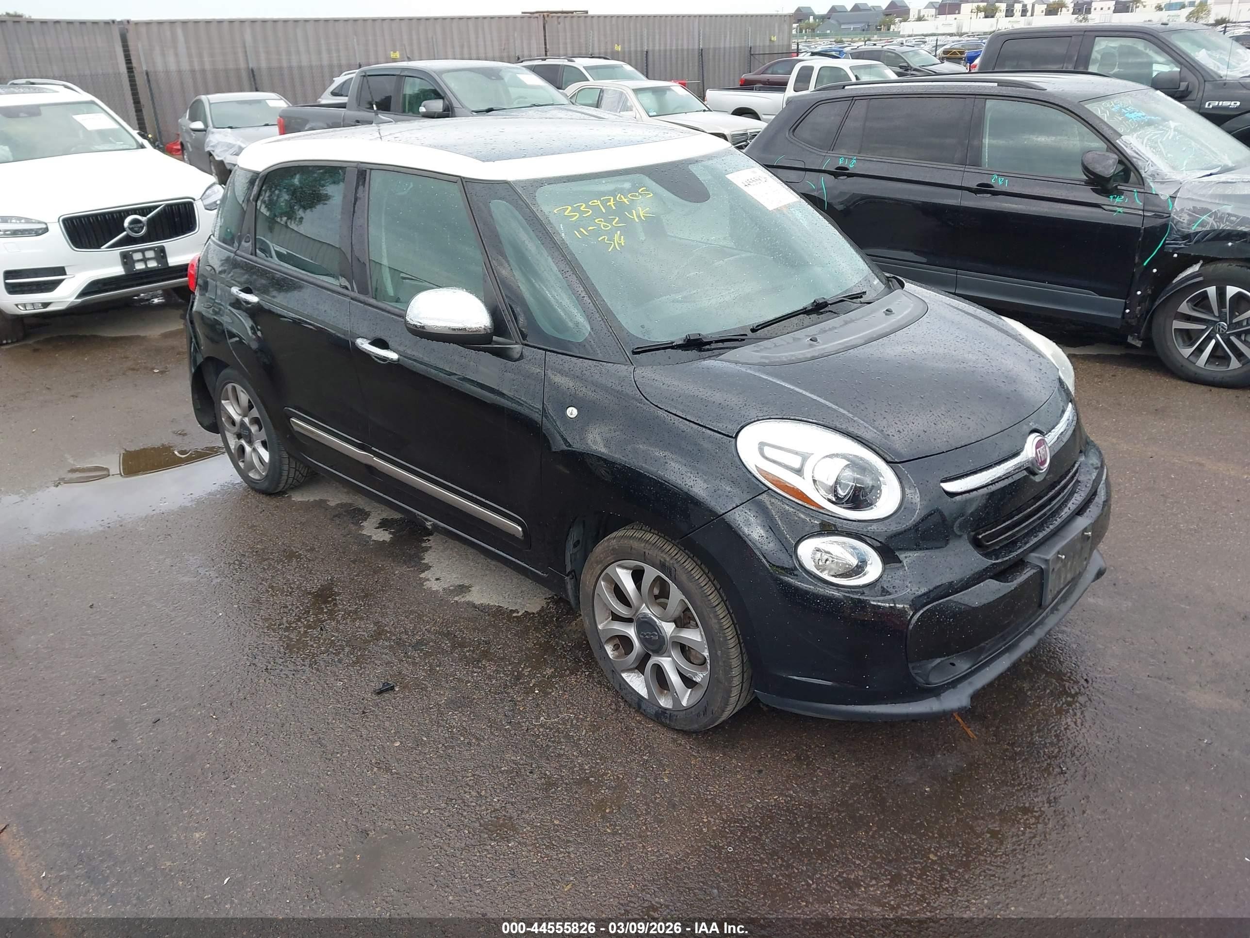 2017 FIAT 500L Lounge, VIN ZFBCFACH4HZ039378 — Rear end