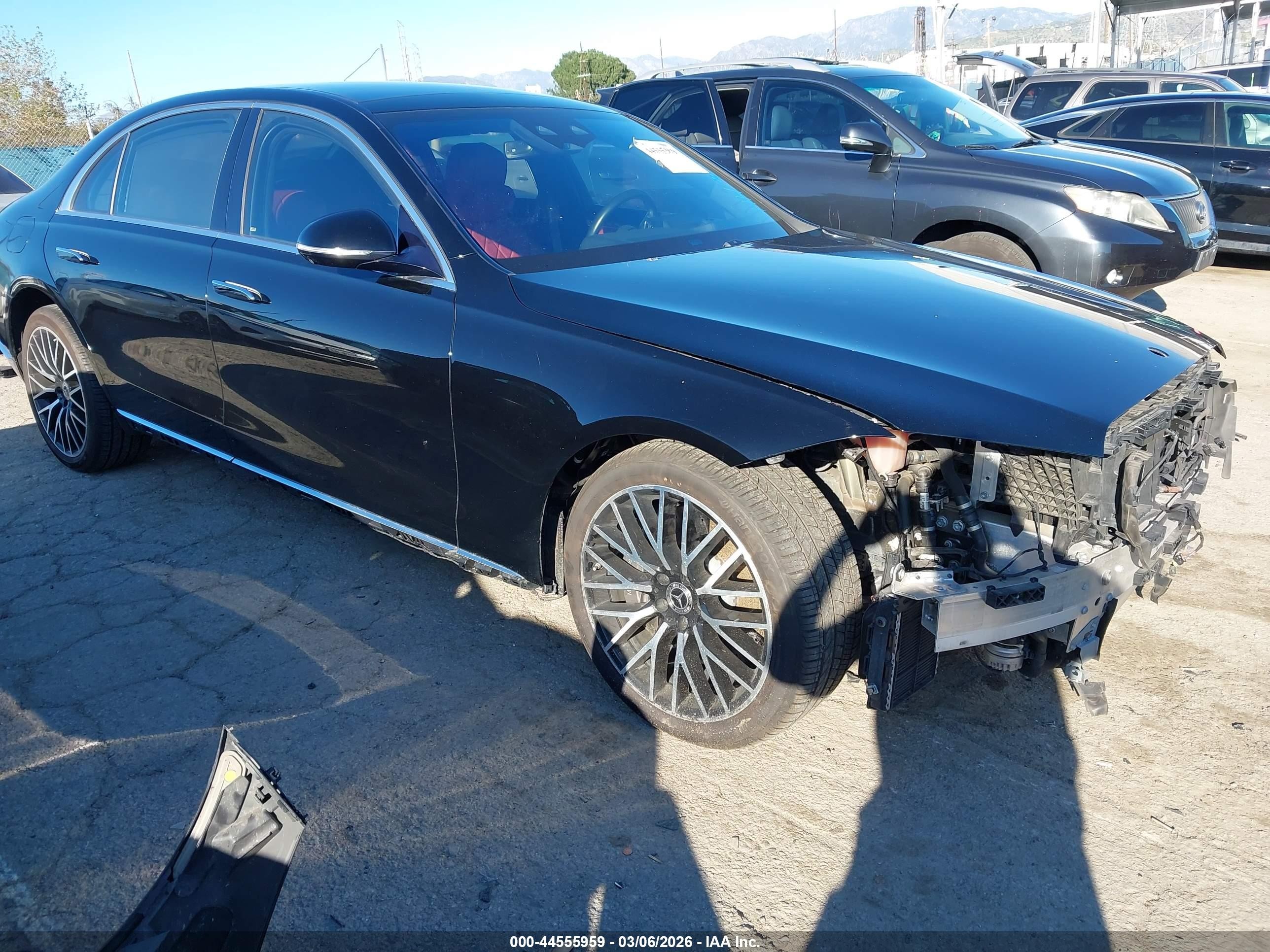 2022 Mercedes-Benz S 580, VIN W1K6G7GB2NA139303 — Front end