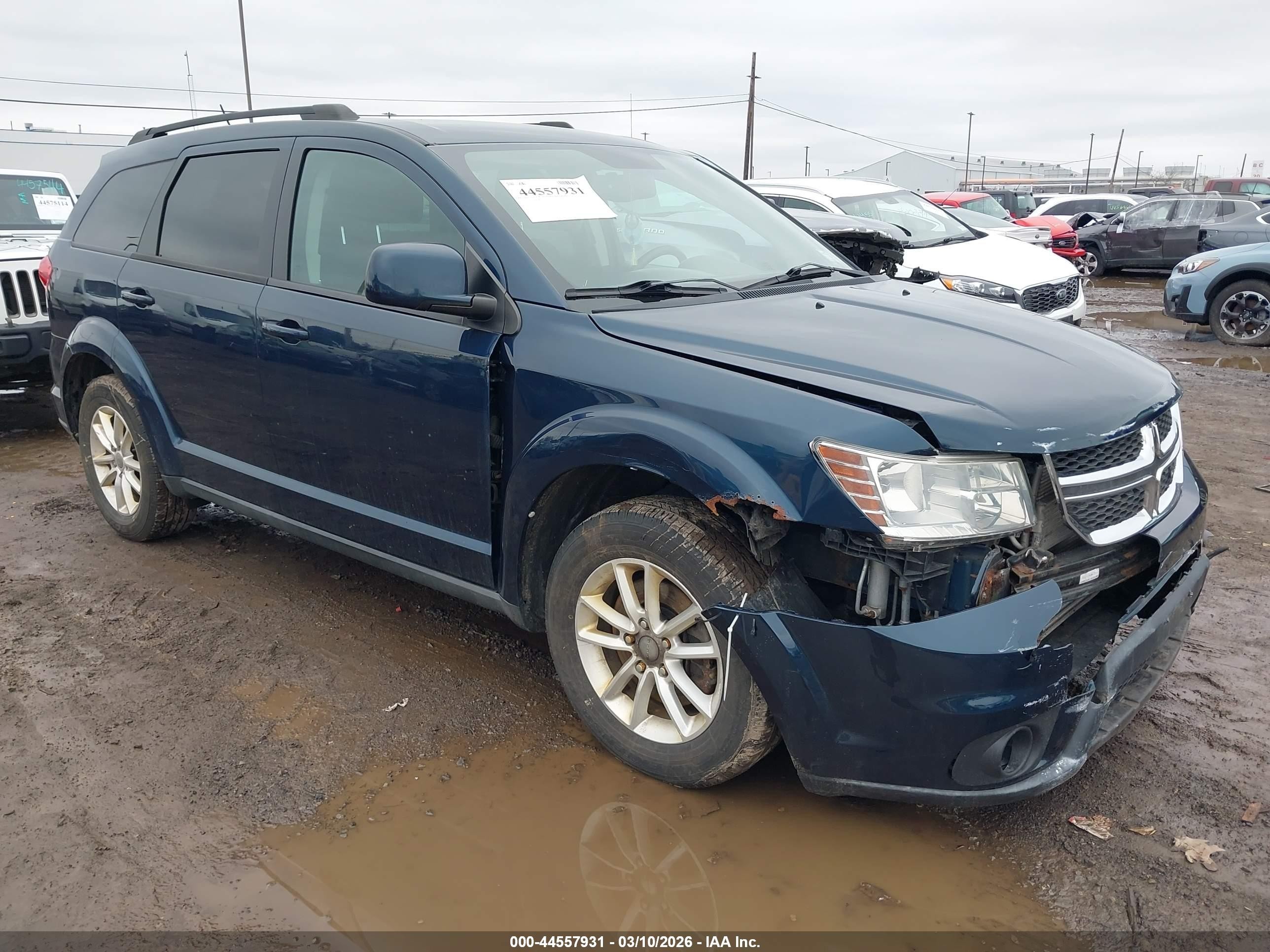 2013 Dodge Journey SXT, VIN 3C4PDDBGXDT582427 — Front end
