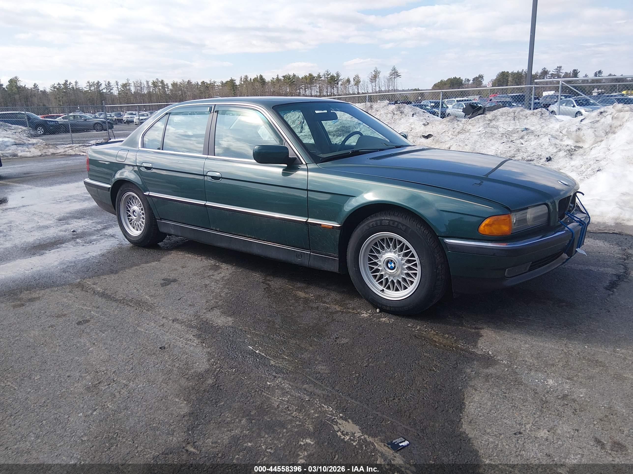 1998 BMW 7 Series 740i, VIN WBAGF8326WDL51843 — Front end