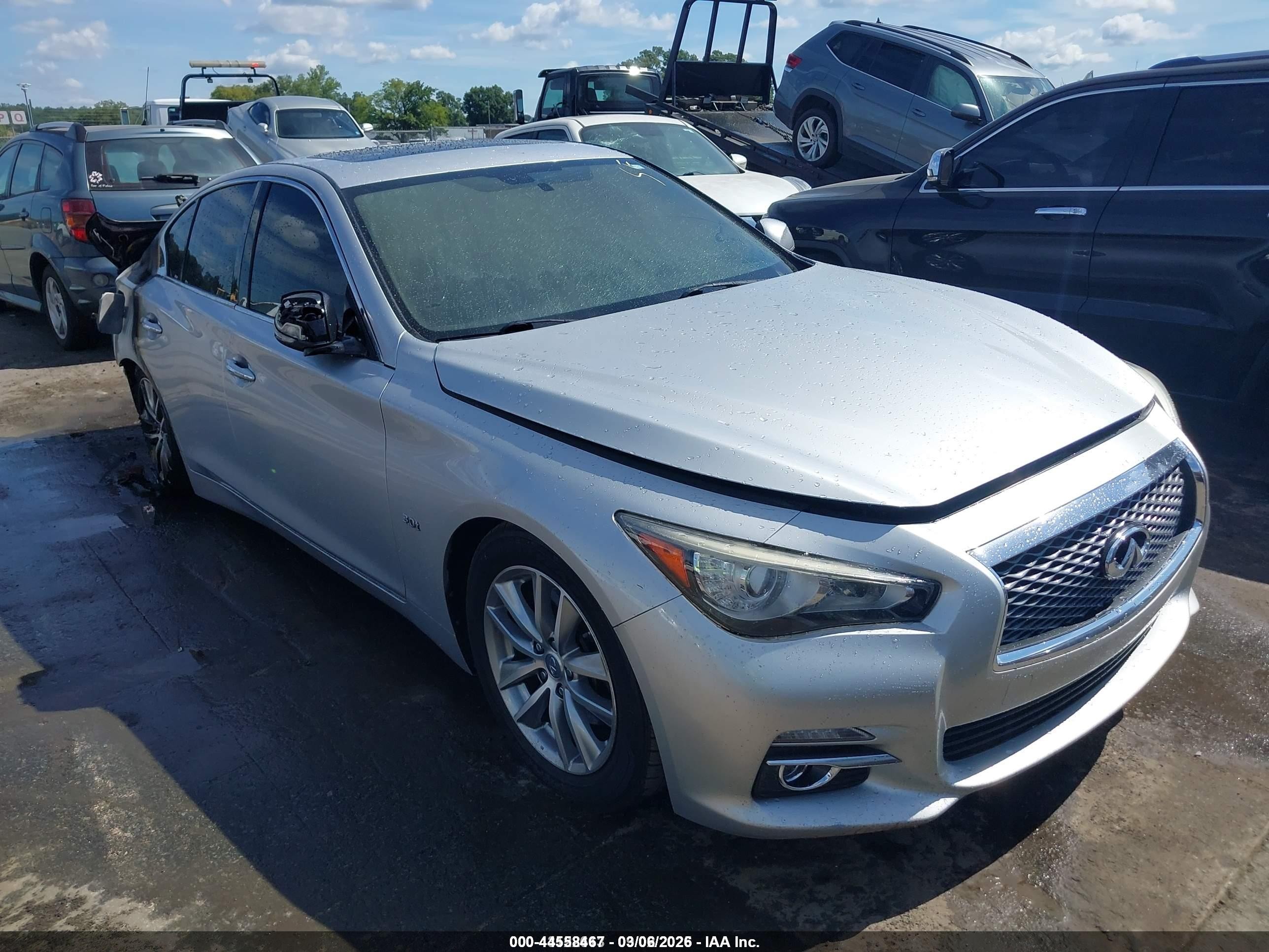 2017 Infiniti Q50 Premium, VIN JN1EV7AP6HM738453 — После угона