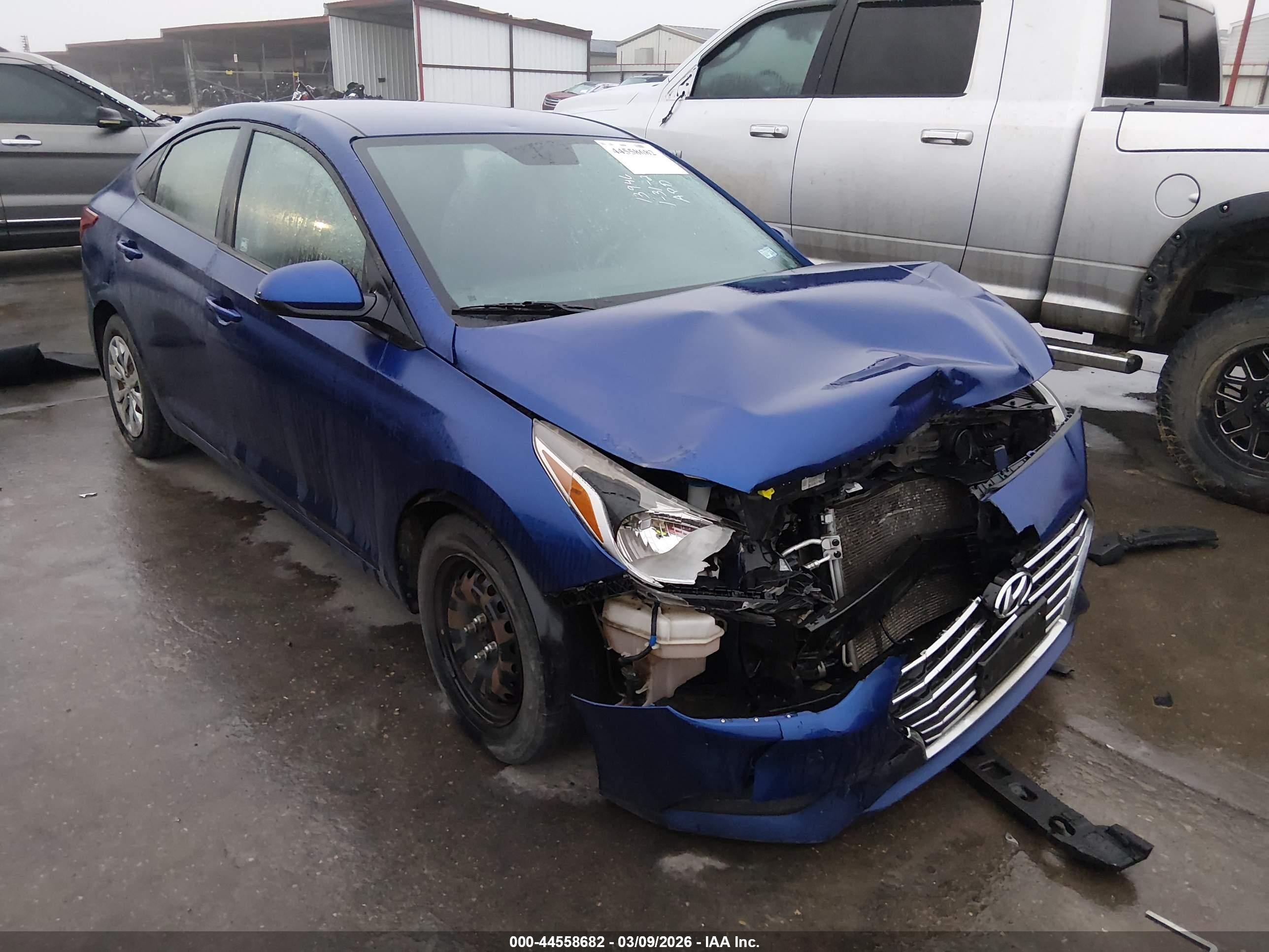 2020 Hyundai Accent SE, VIN 3KPC24A65LE109549 — Front end