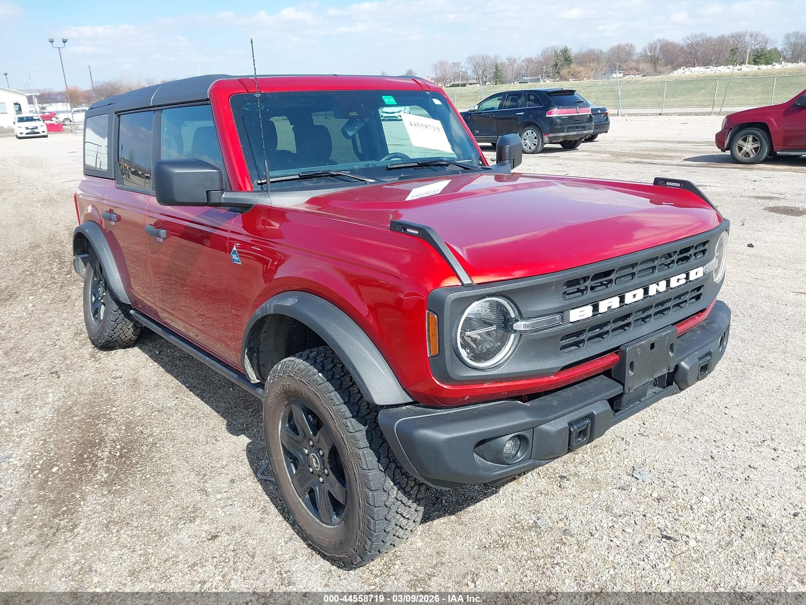 2024 Ford Bronco Black Diamond, VIN 1FMDE1BH6RLB34045 — Undercarriage
