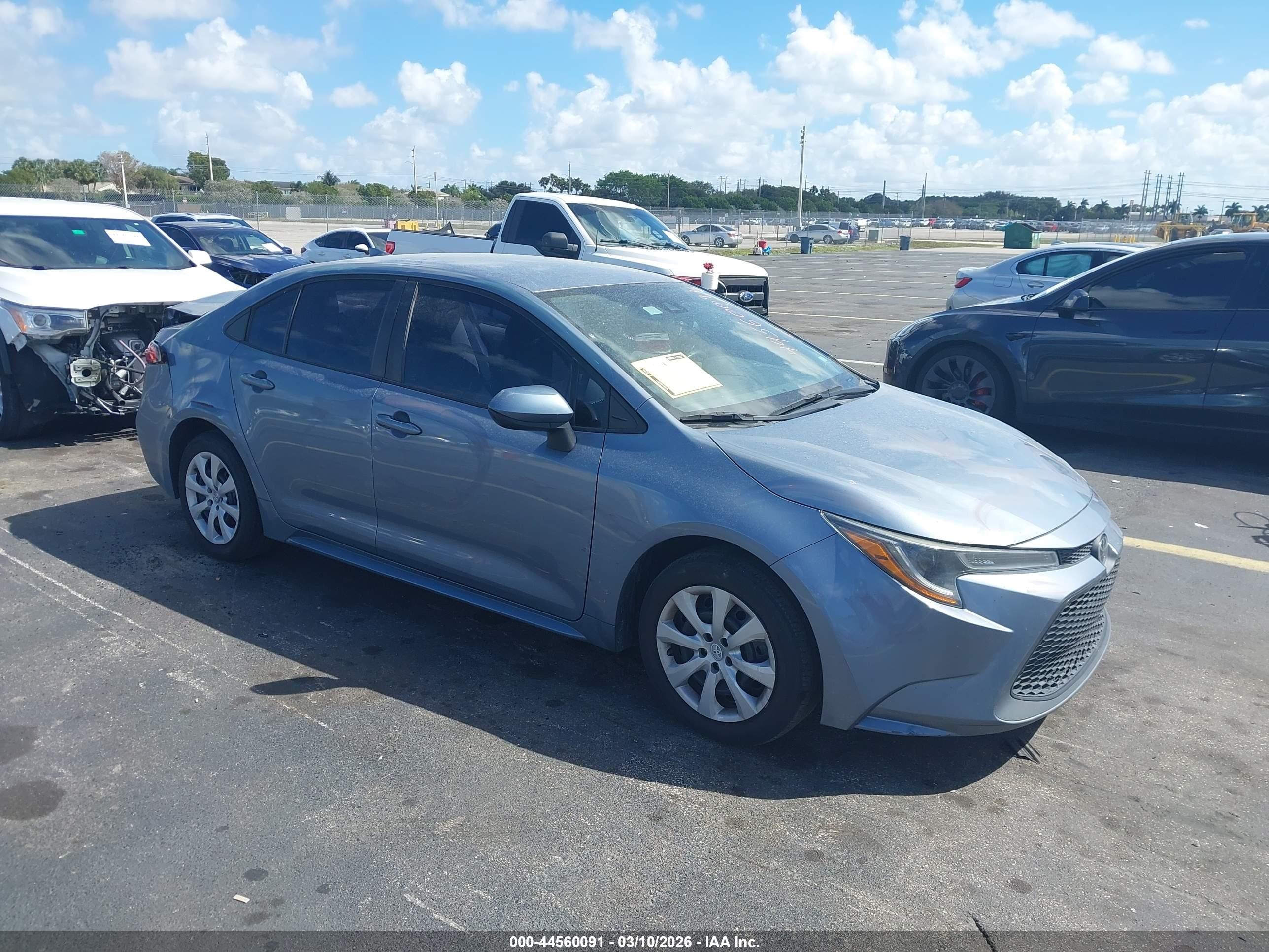 2022 Toyota Corolla LE, VIN 5YFEPMAE6NP328958 — Rear end
