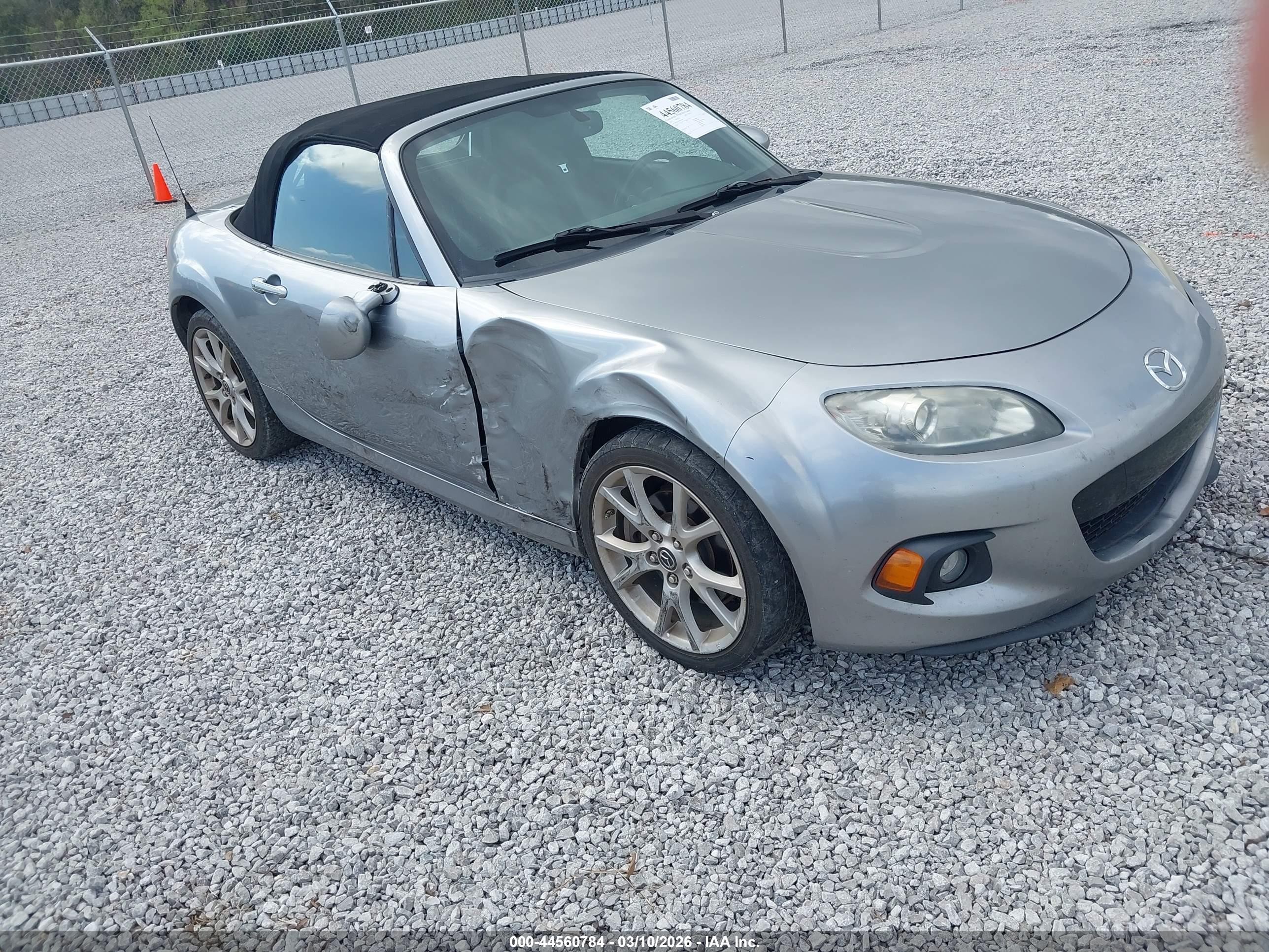 2013 Mazda MX-5 Miata Grand Touring, VIN JM1NC2NF3D0233401 — Side