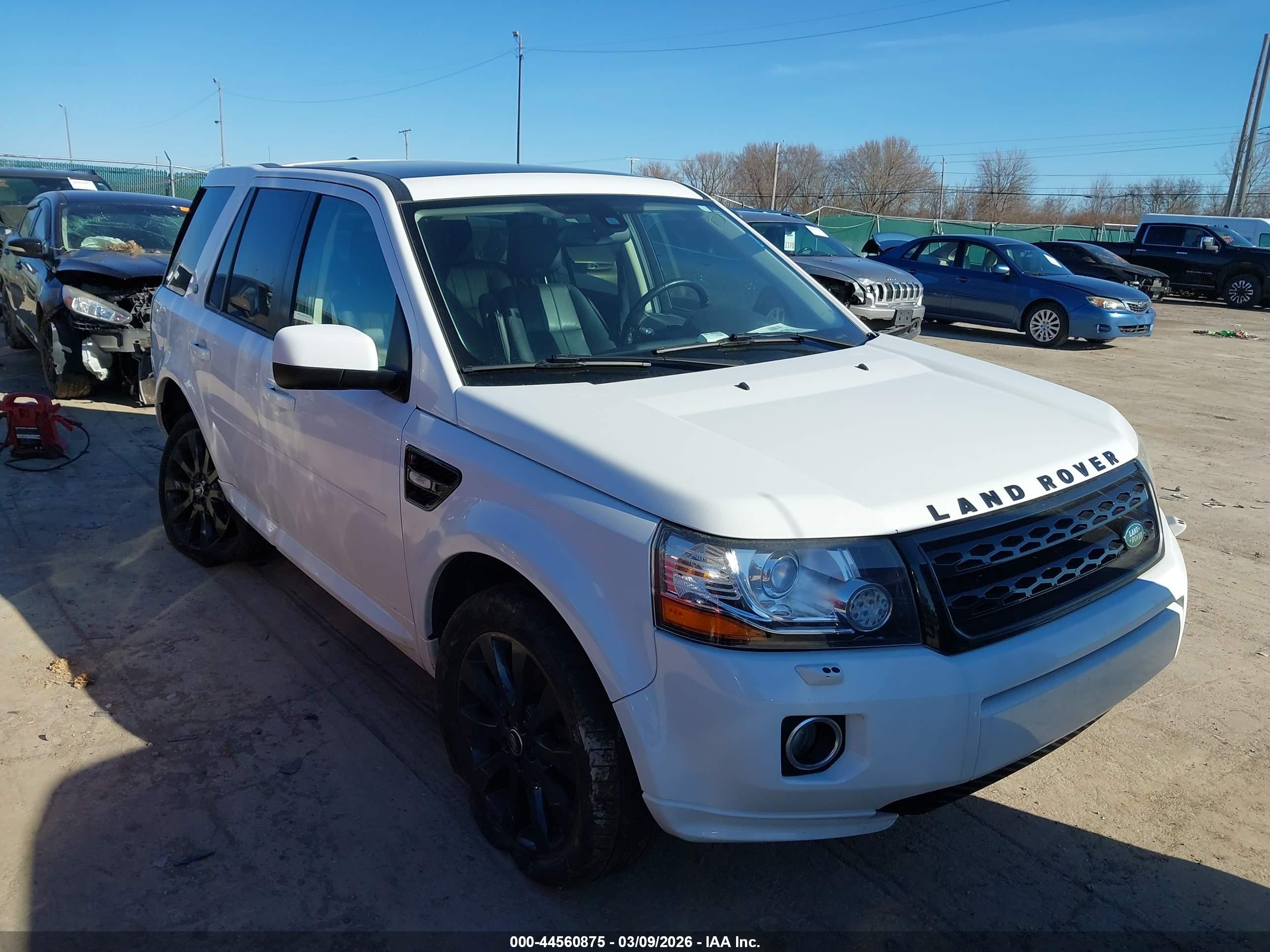 2015 Land Rover LR2, VIN SALFP2BG5FH431285 — Undercarriage