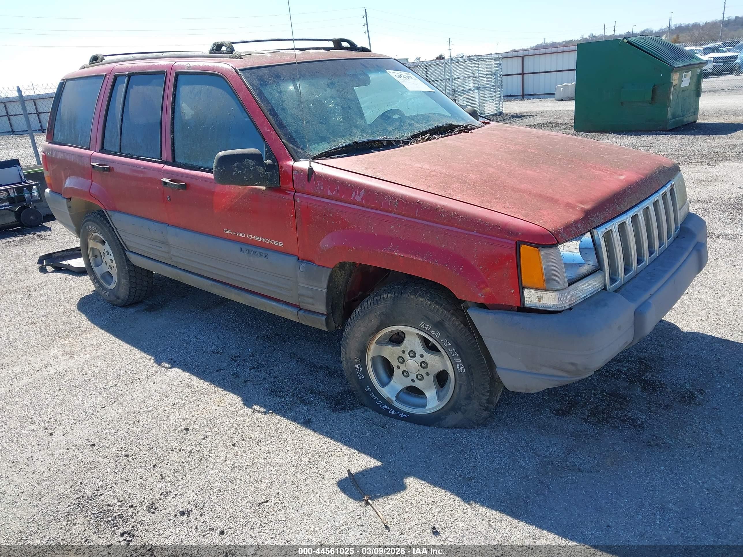 1998 Jeep Grand Cherokee Laredo, VIN 1J4GZ58S7WC159834 — Biohazard / chemical