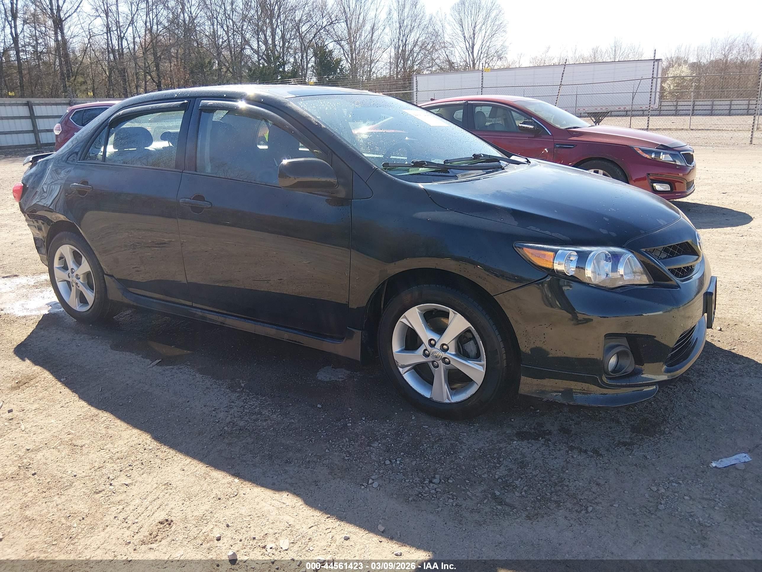 2011 Toyota Corolla LE, VIN 2T1BU4EE2BC629292 — Rear end