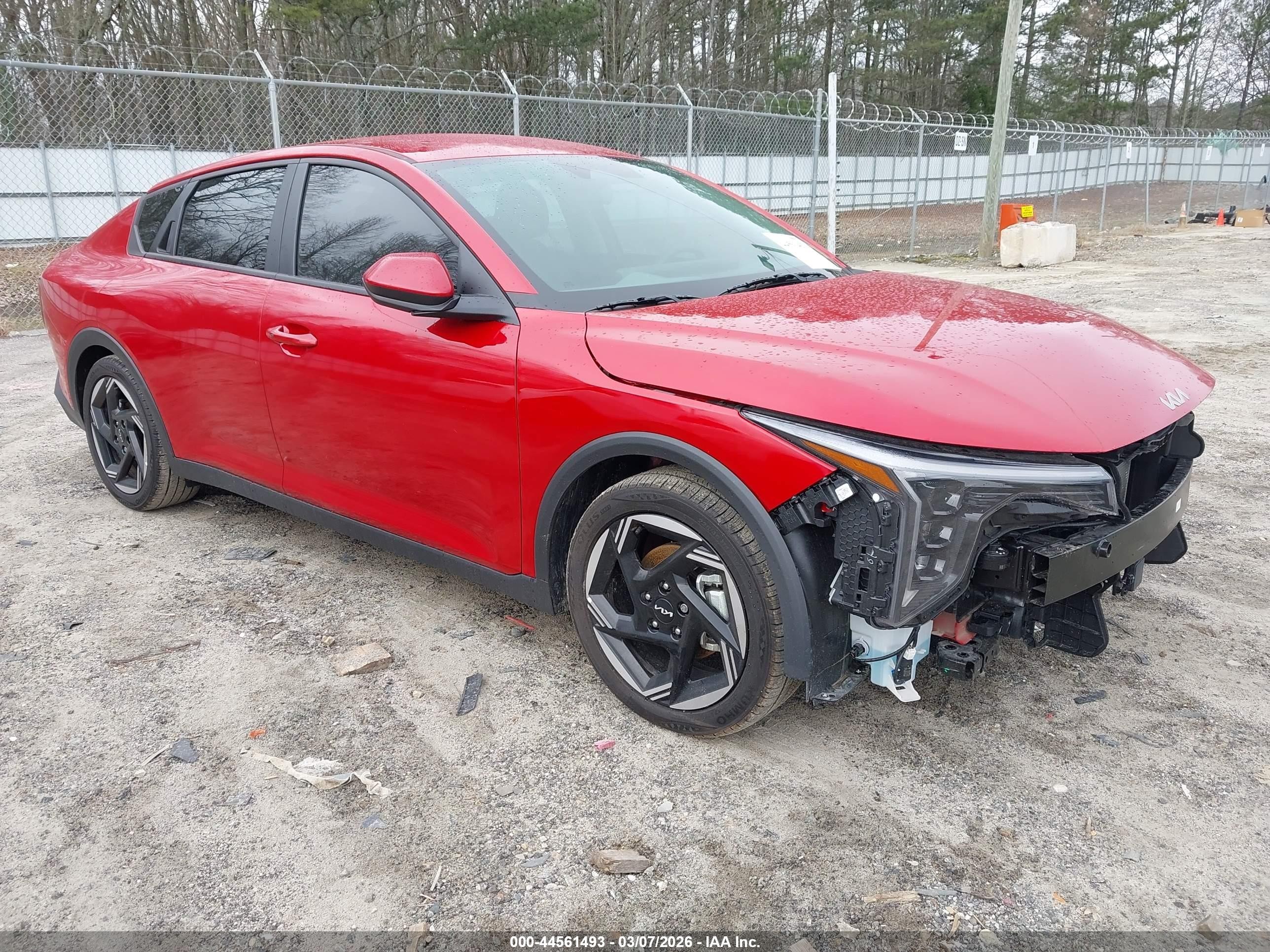2025 Kia K4 EX, VIN 3KPFU4DE3SE177745 — Front end