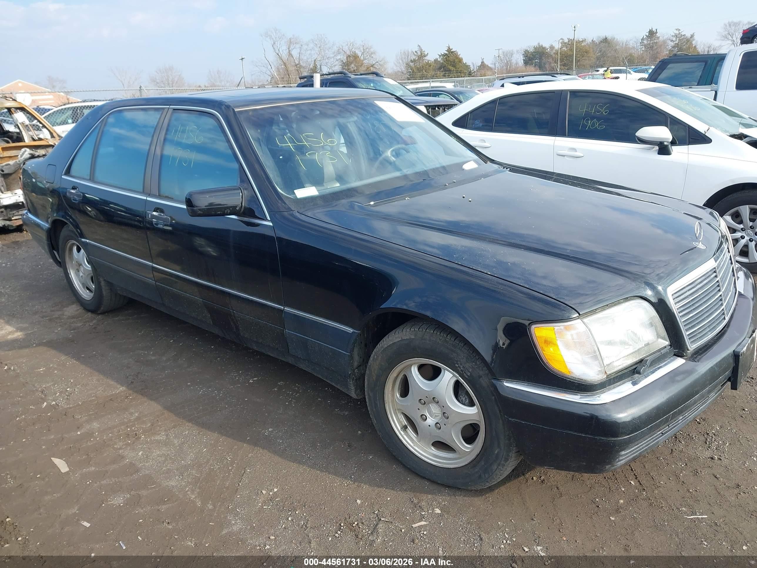 1997 Mercedes-Benz S 320/430/500, VIN WDBGA33G1VA334740 — Rear end