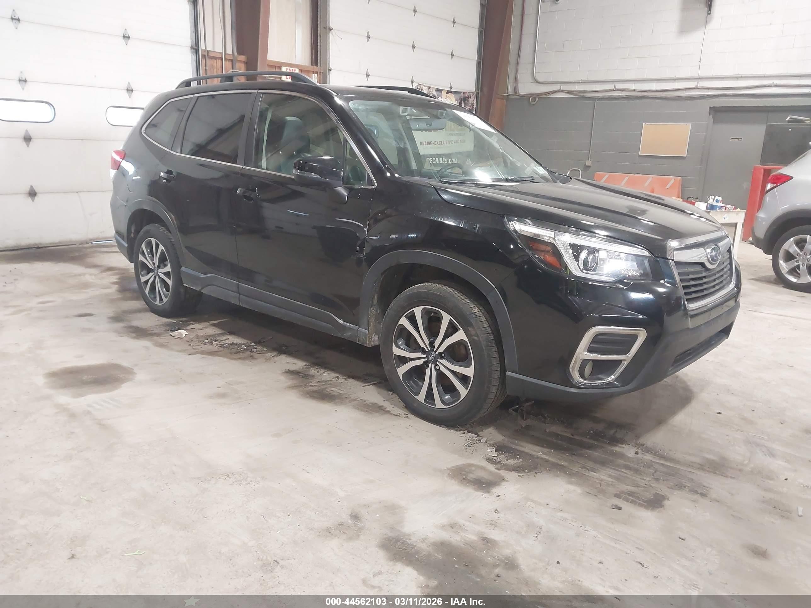 2019 Subaru Forester Limited, VIN JF2SKAUC7KH452689 — Пожар в салоне