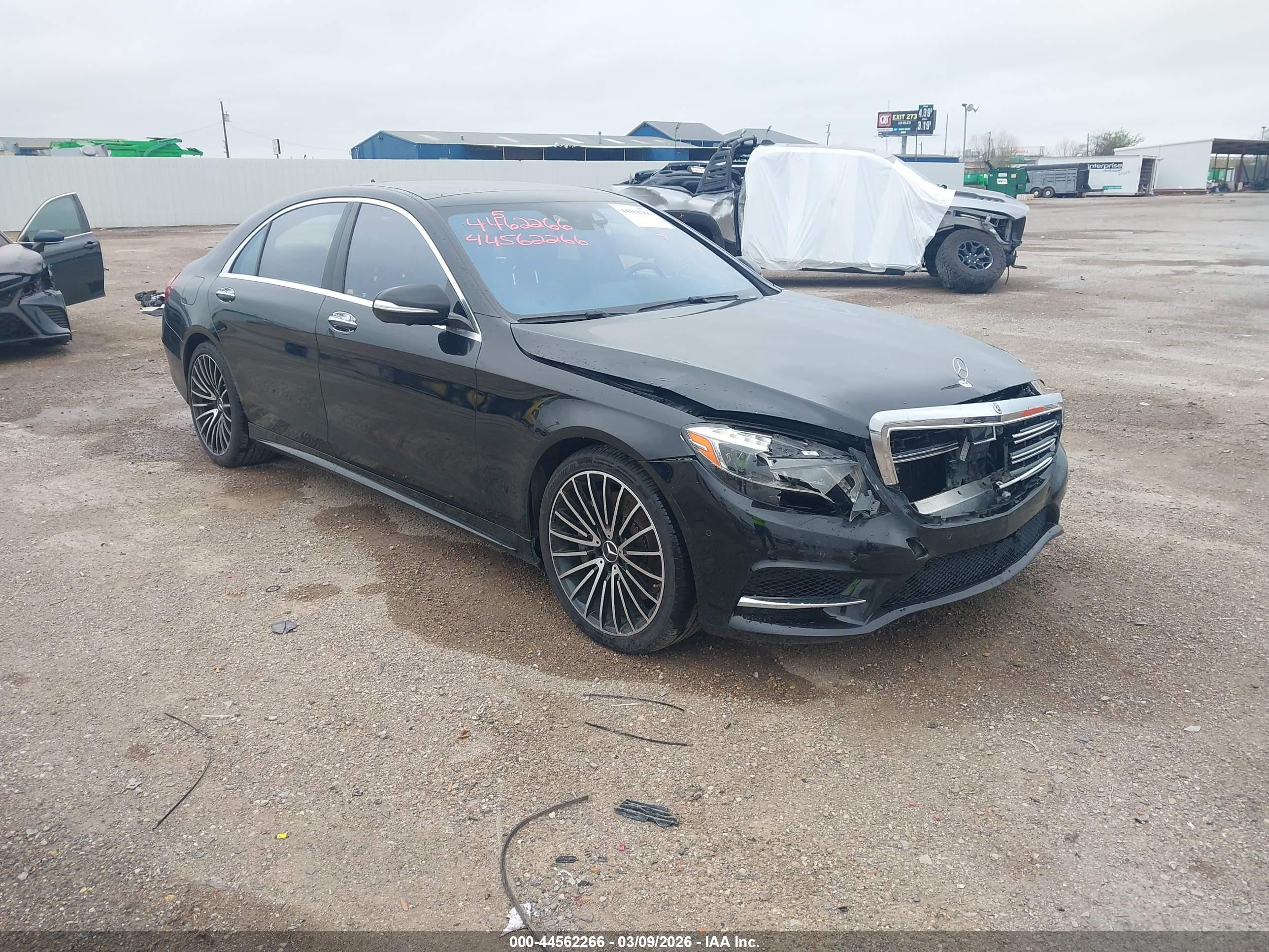 2015 Mercedes-Benz S 550, VIN WDDUG8CBXFA099606 — Front end