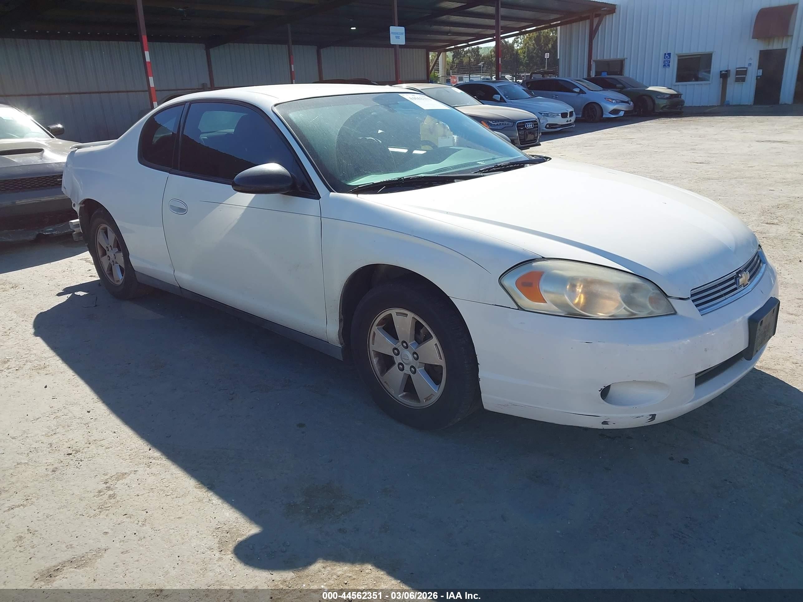 2006 Chevrolet Monte Carlo LT 3.5L, VIN 2G1WM15K569329069 — Rear end