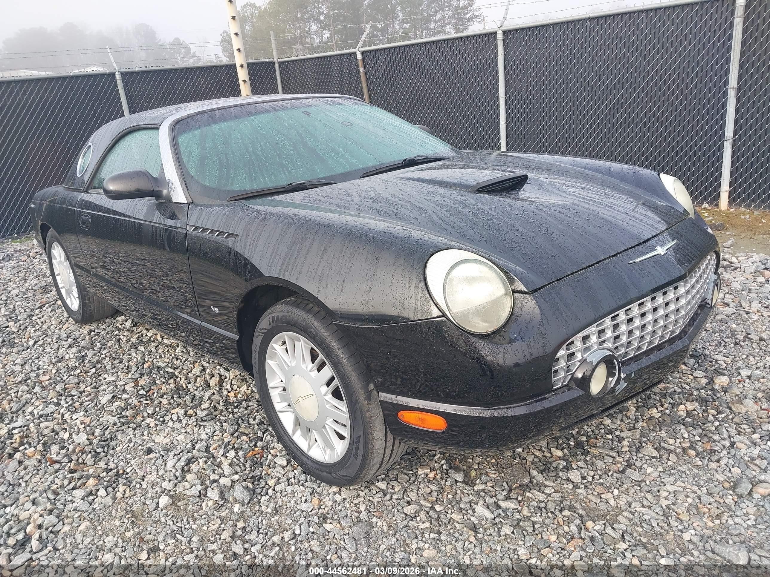 2003 Ford Thunderbird Deluxe, VIN 1FAHP60A43Y111799 — Front end