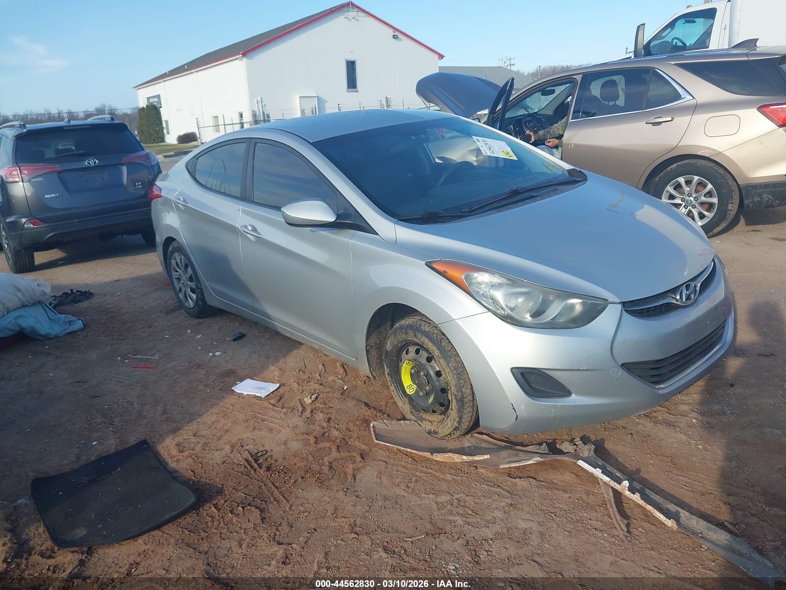 2011 Hyundai Elantra Limited, VIN 5NPDH4AE1BH029816 — Front end