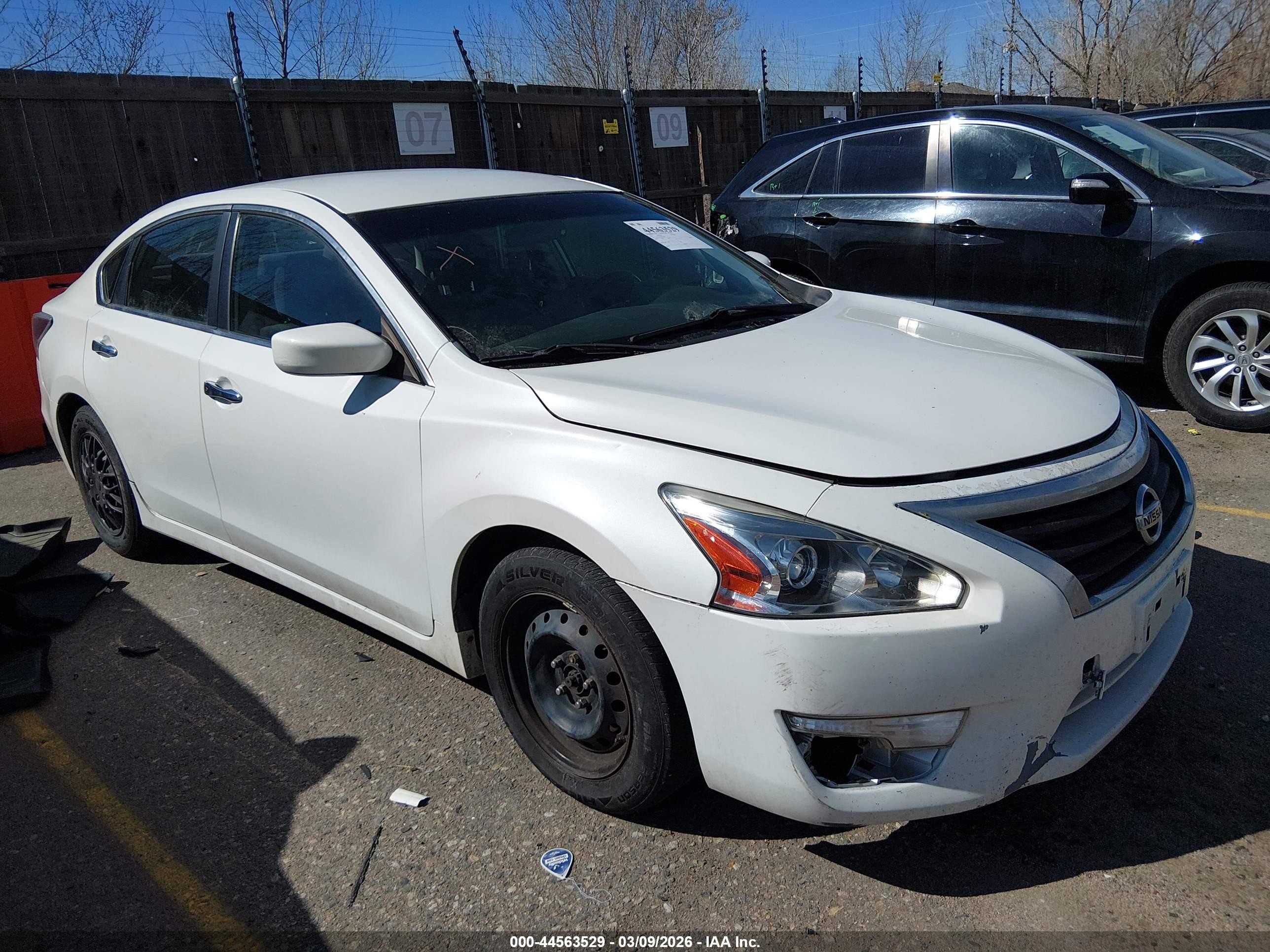 2013 Nissan Altima SV, VIN 1N4AL3AP2DN555670 — Undercarriage
