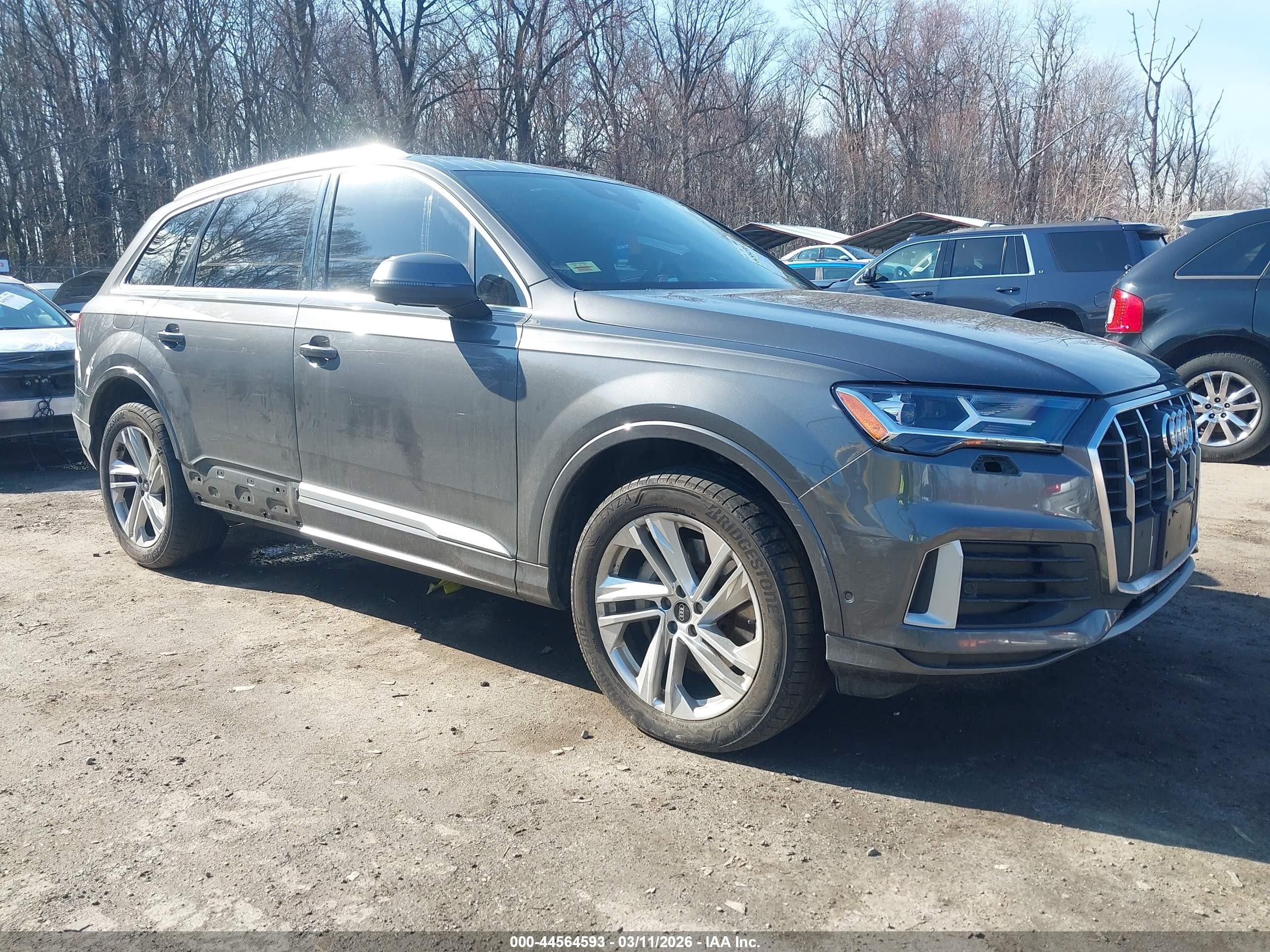2021 Audi Q7 Premium Plus, VIN WA1LJAF70MD016227 — После угона