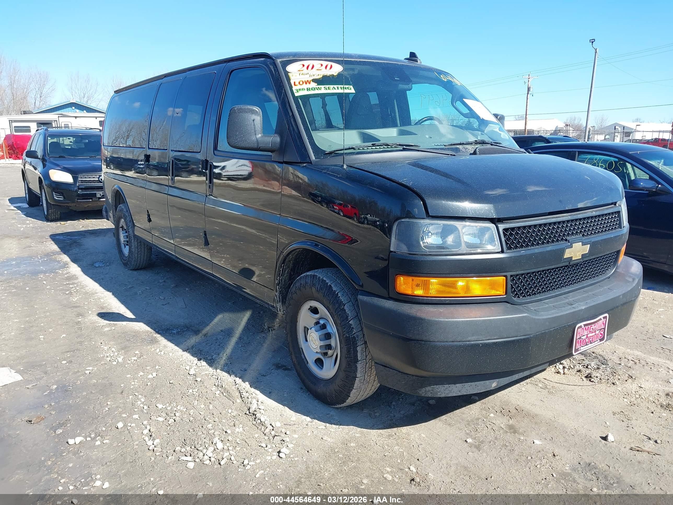 2020 Chevrolet Express Passenger LS, VIN 1GAZGNFPXL1254522 — Front end