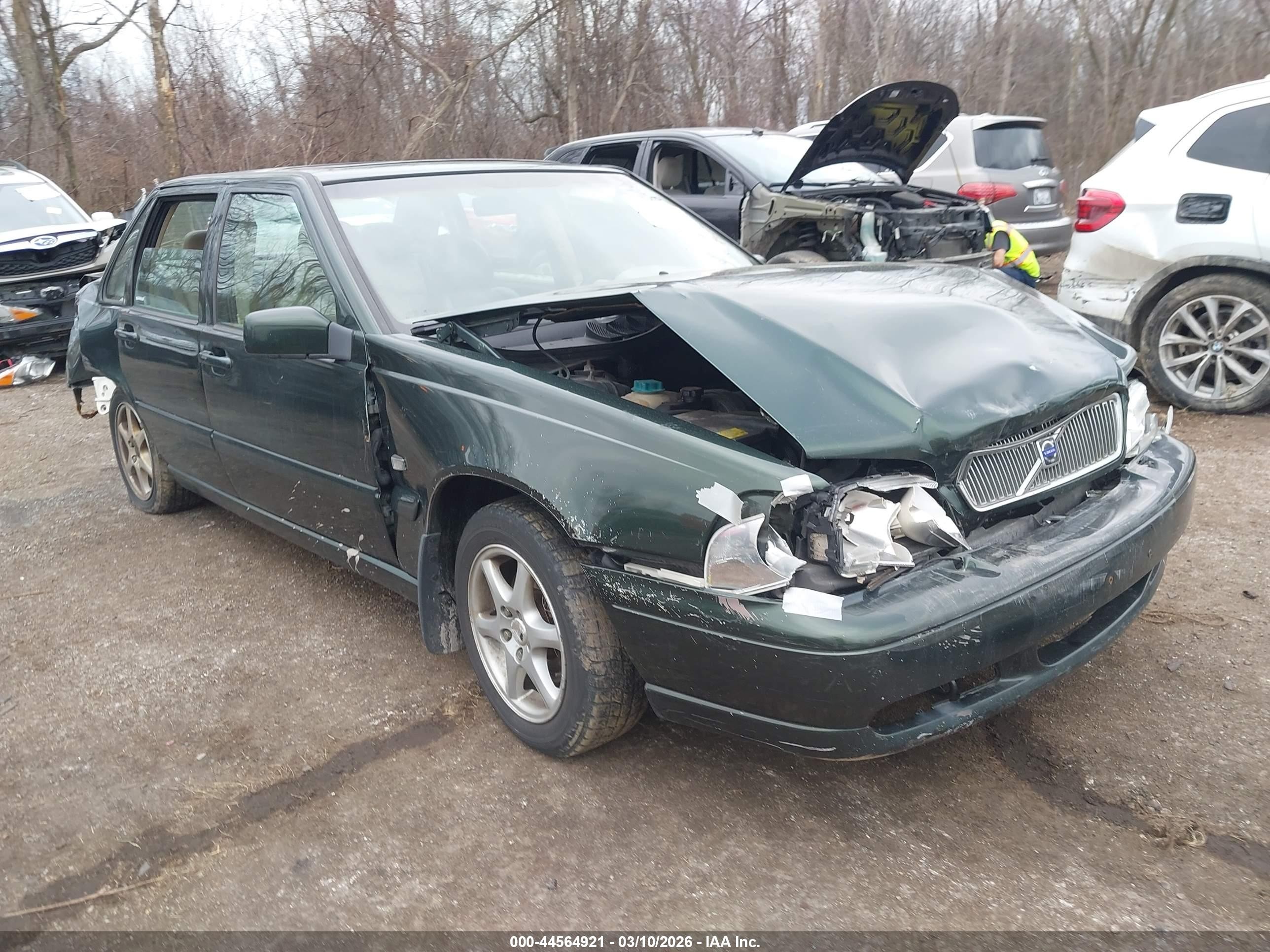 2000 Volvo S70, VIN YV1LS61J8Y2648018 — По всему кузову