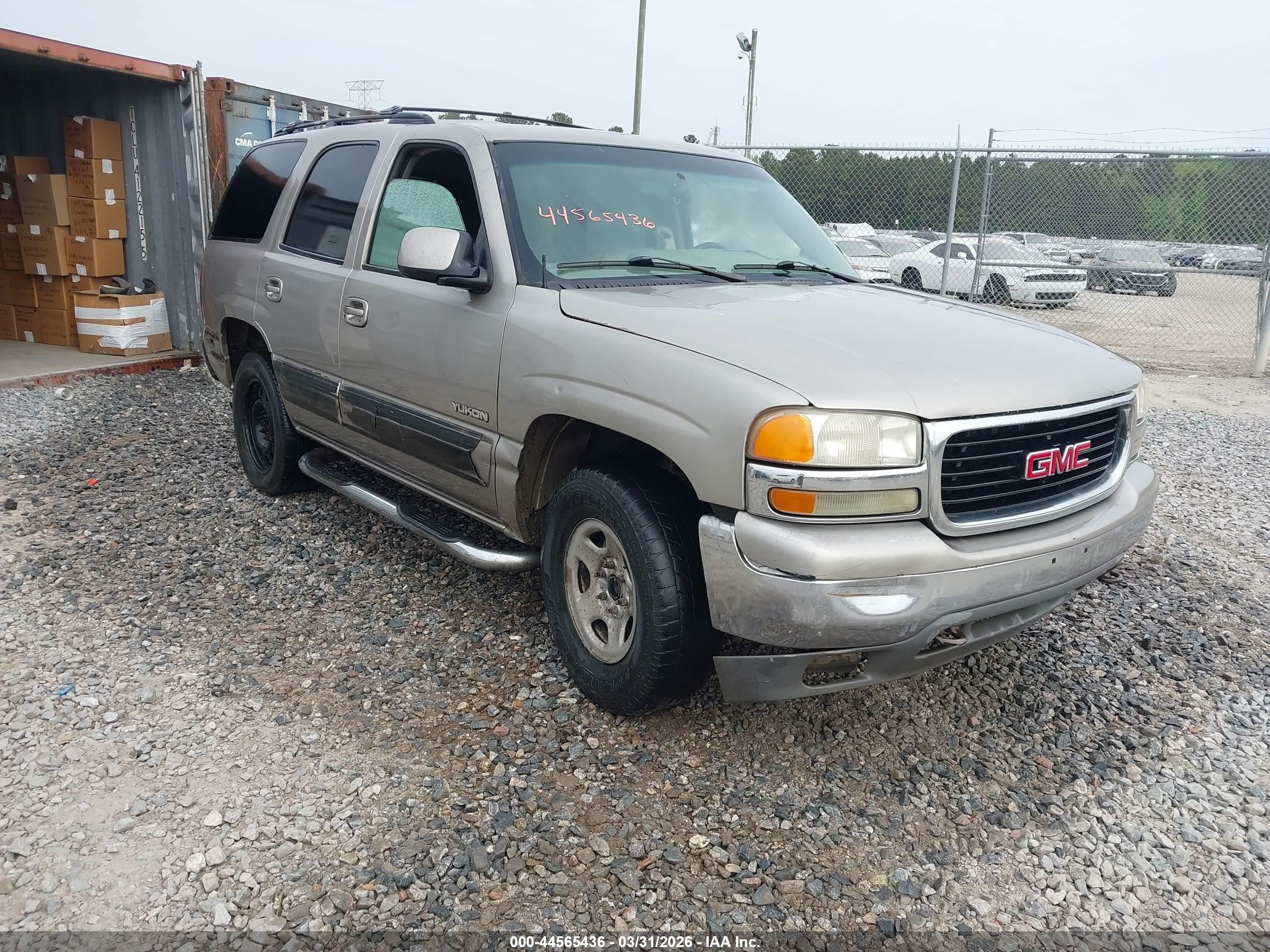 2000 GMC Yukon SLT, VIN 1GKEC13T7YJ142817 — Side