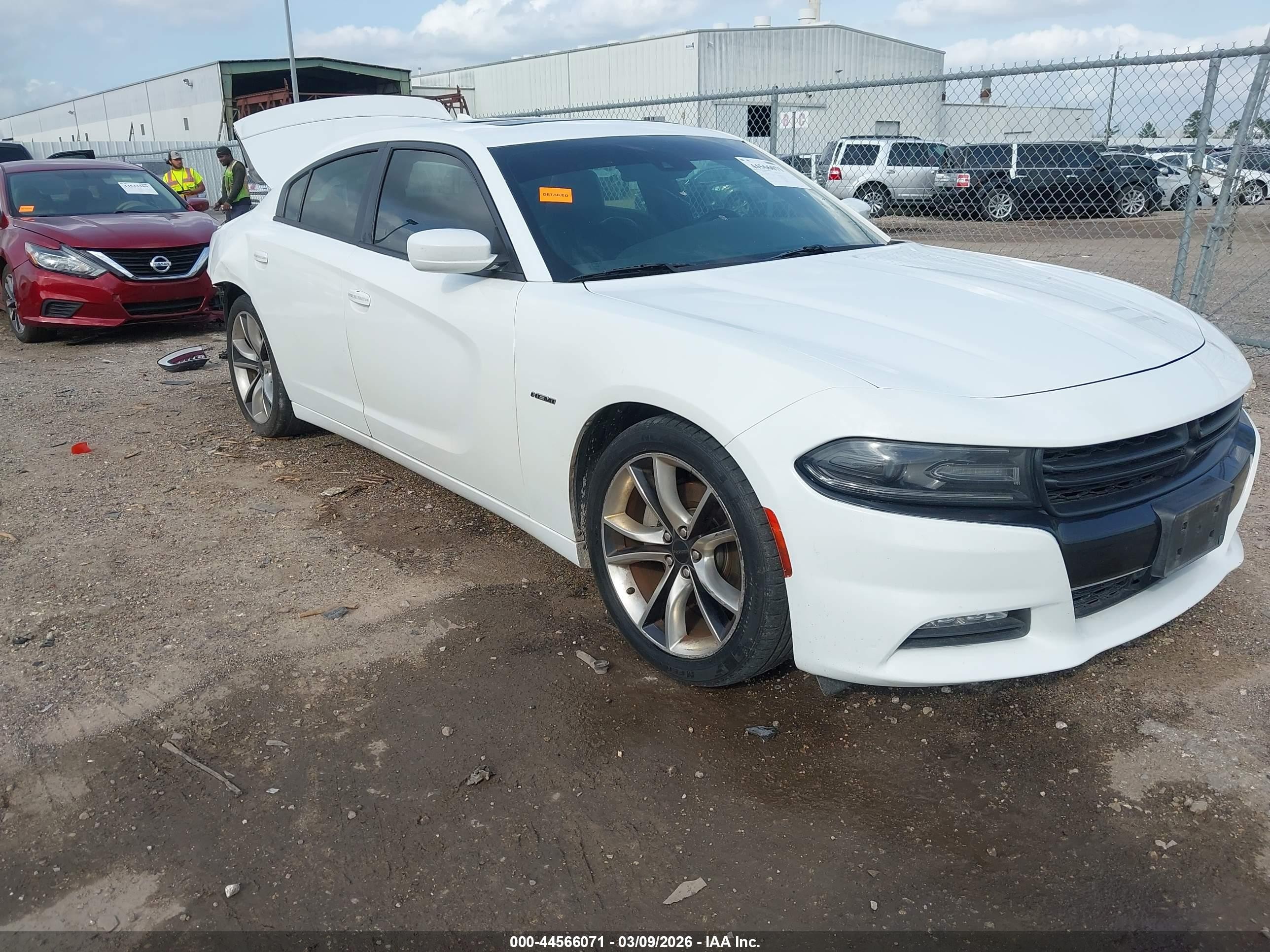 2015 Dodge Charger RT, VIN 2C3CDXCT5FH729653 — Rear end