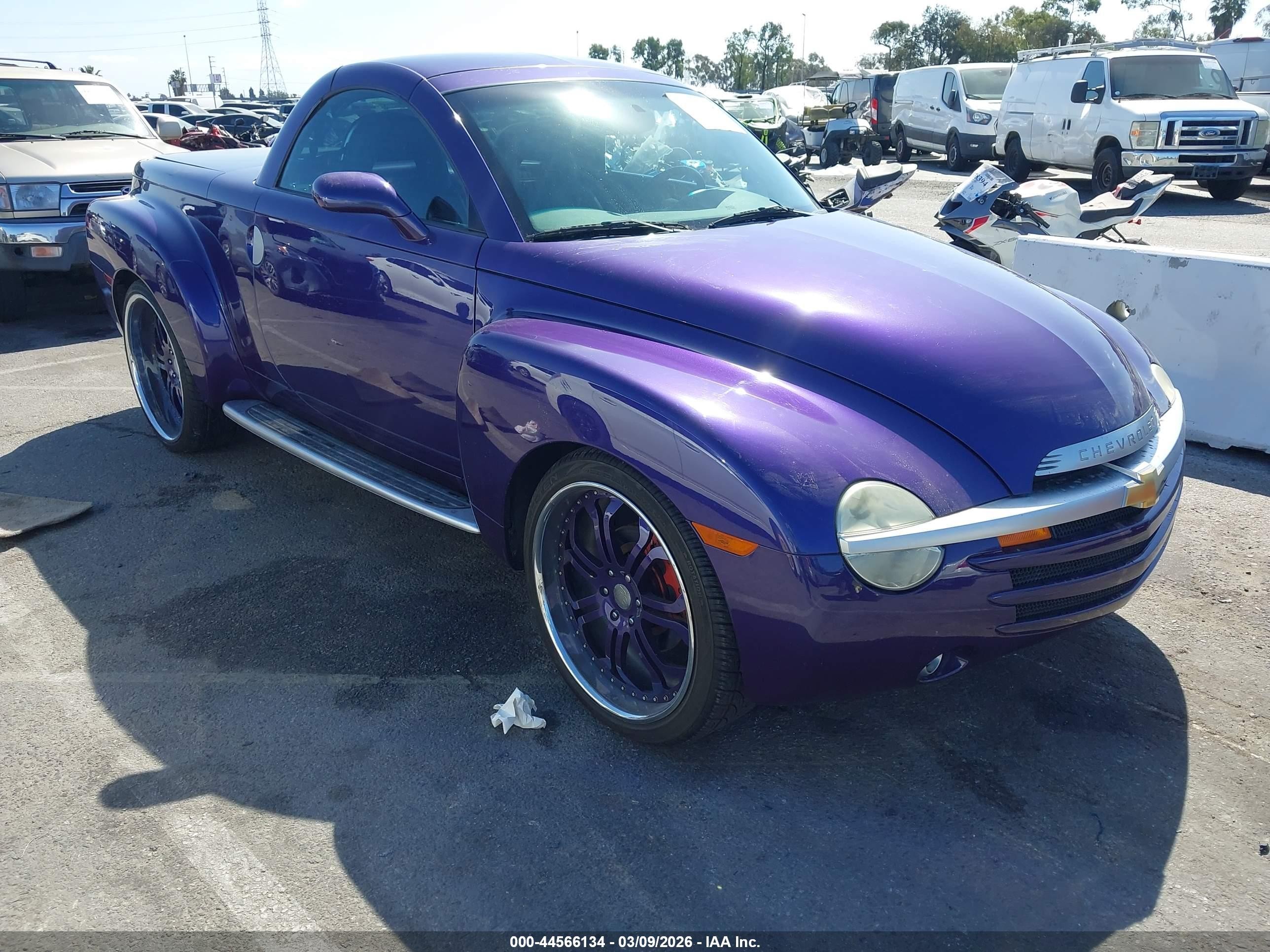 2004 Chevrolet SSR LS, VIN 1GCES14P34B110273 — Rear end