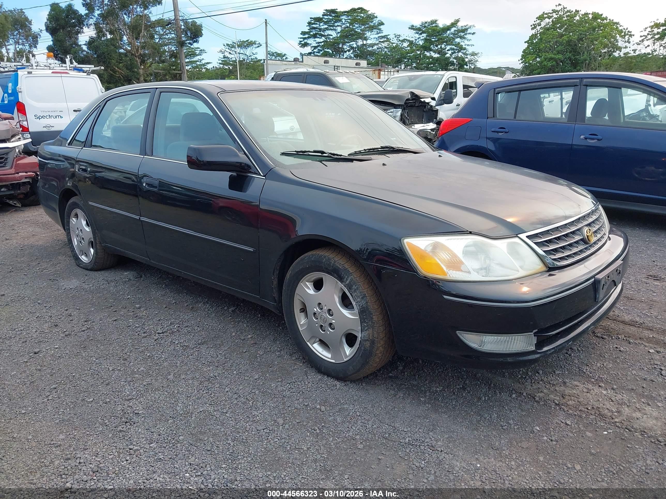 2004 Toyota Avalon XLS, VIN 4T1BF28B74U374219 — Side