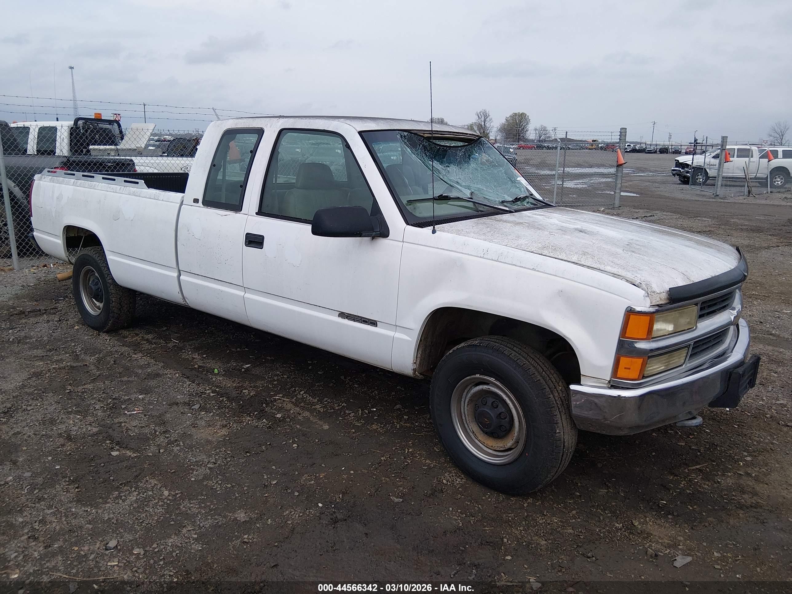 1998 Chevrolet Silverado 2500, VIN 1GCGC29R3WE201714 — Крыша