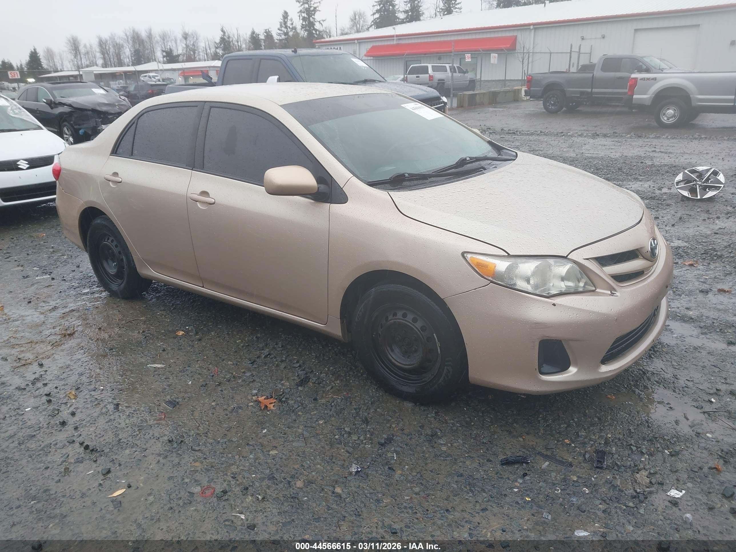2011 Toyota Corolla LE, VIN 2T1BU4EE2BC682896 — Side