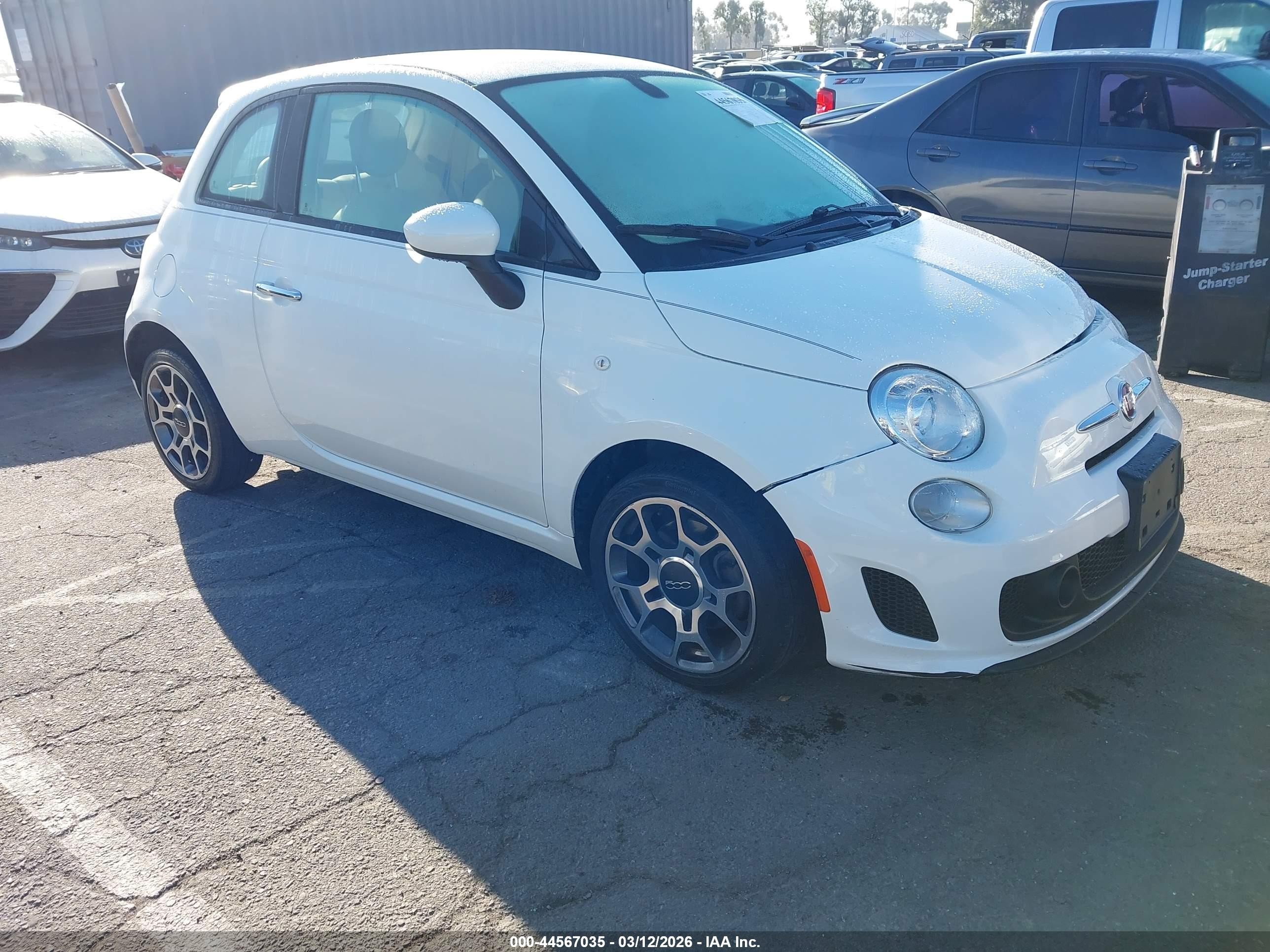 2018 FIAT 500 Pop, VIN 3C3CFFKH1JT420960 — Бок