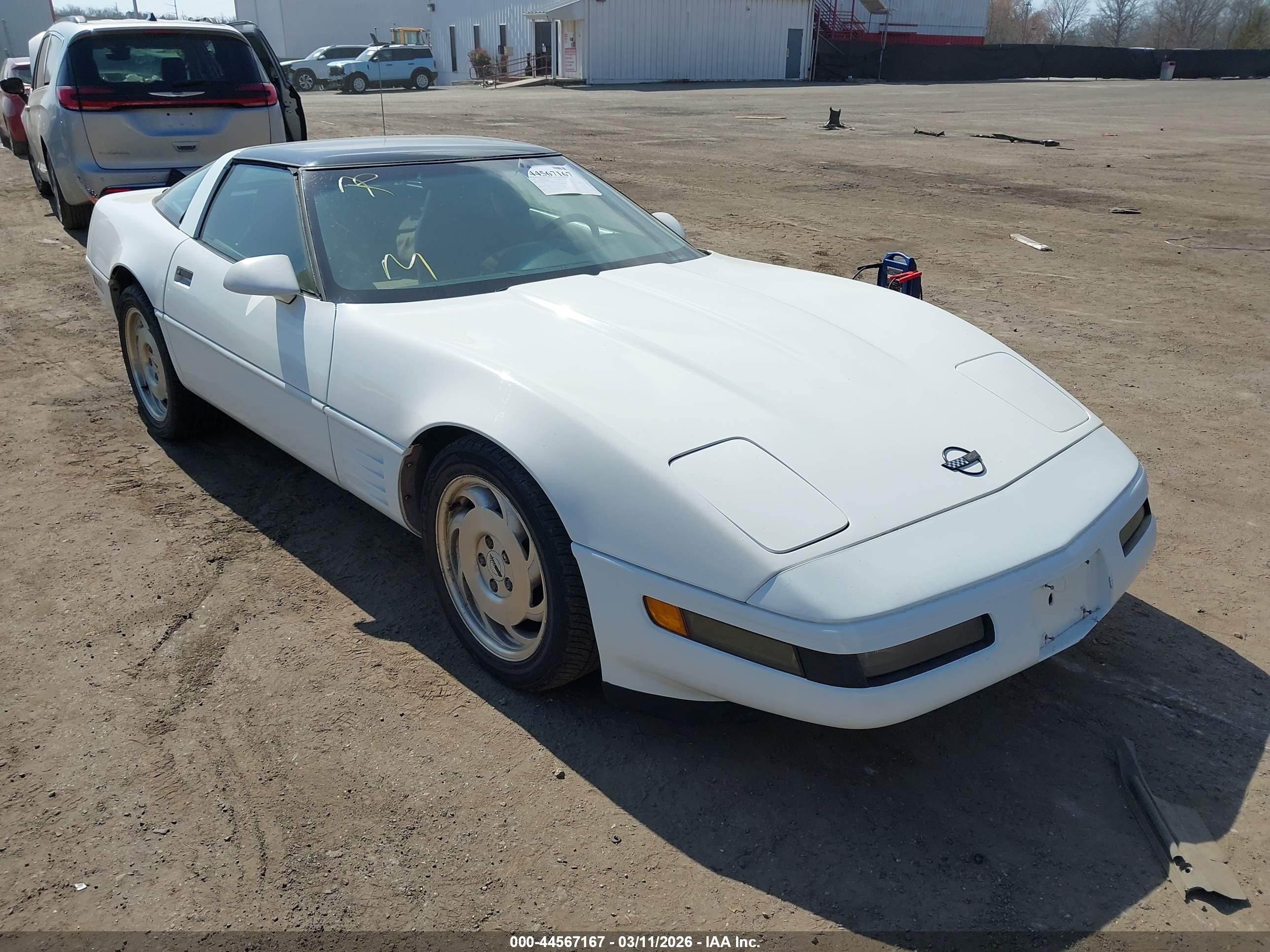 1994 Chevrolet Corvette, VIN 1G1YY22P3R5120692 — Front end