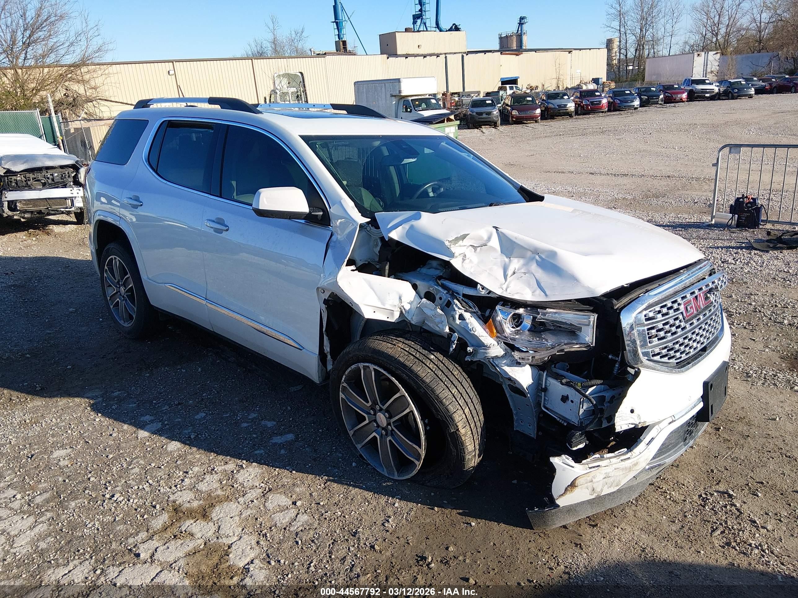 2019 GMC Acadia Denali, VIN 1GKKNXLS4KZ171448 — Front end