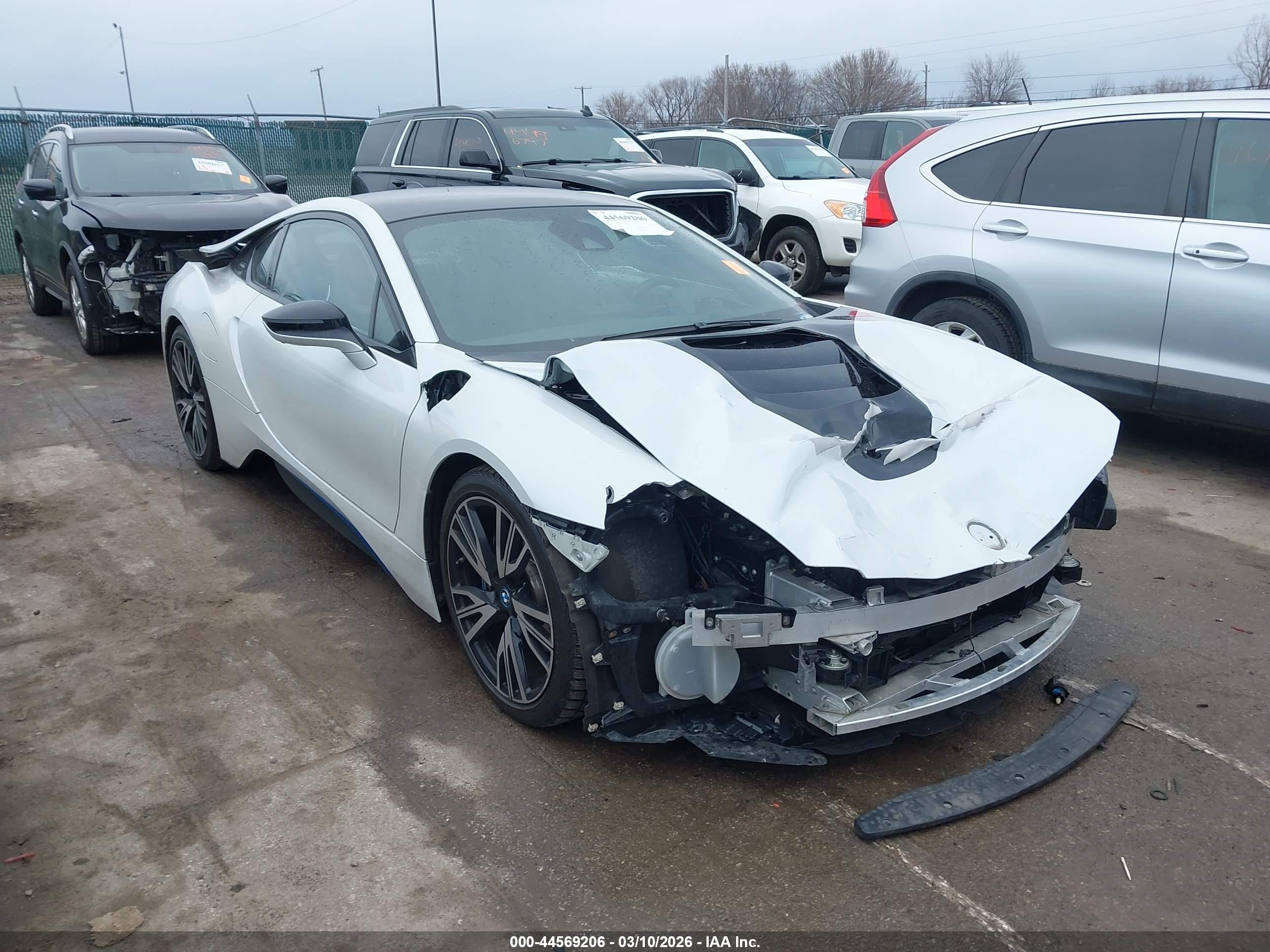 2019 BMW i8, VIN WBY2Z4C57K7E89845 — Front end