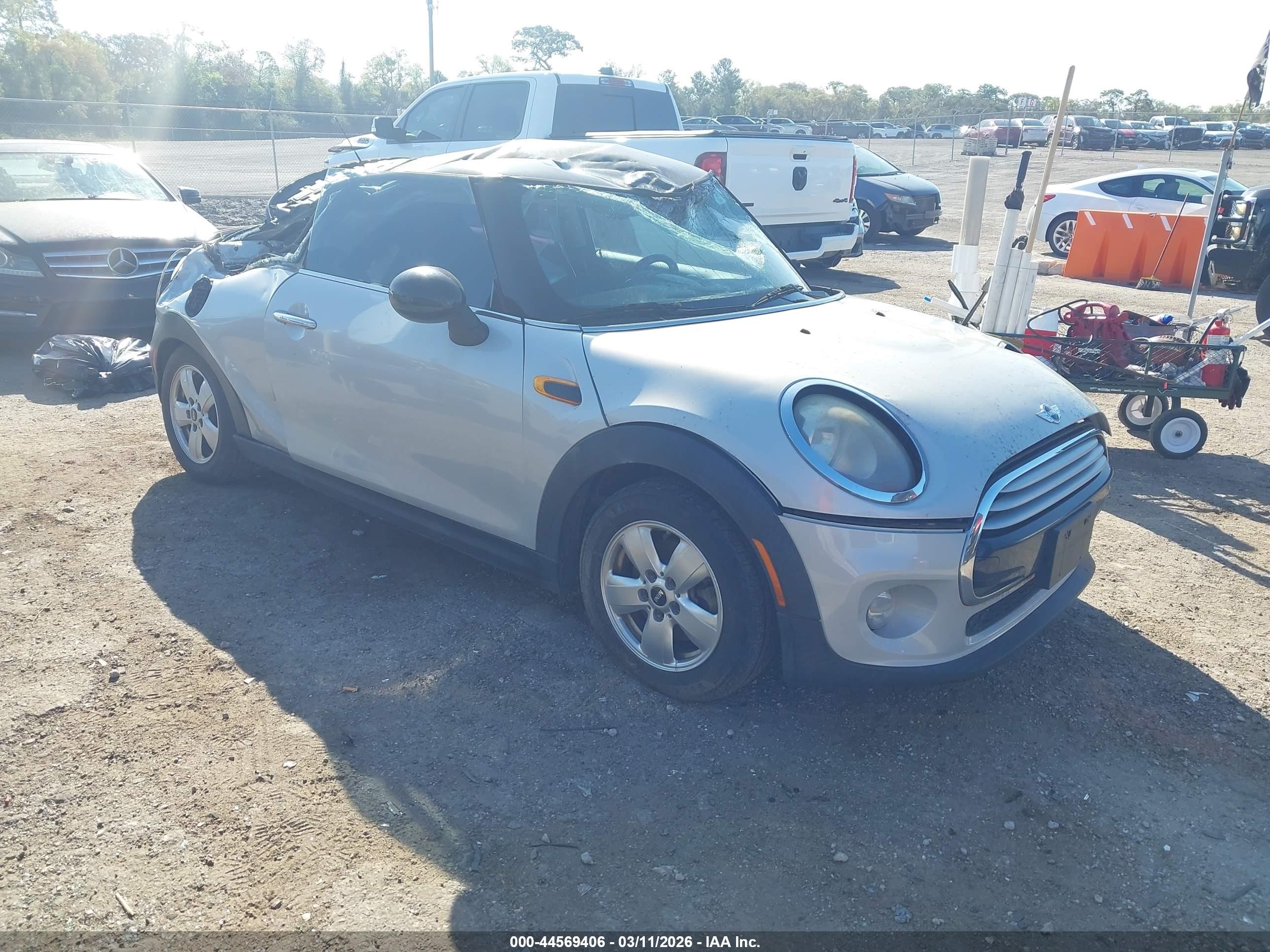 2014 MINI Hardtop, VIN WMWXM5C57ET933372 — Rollover