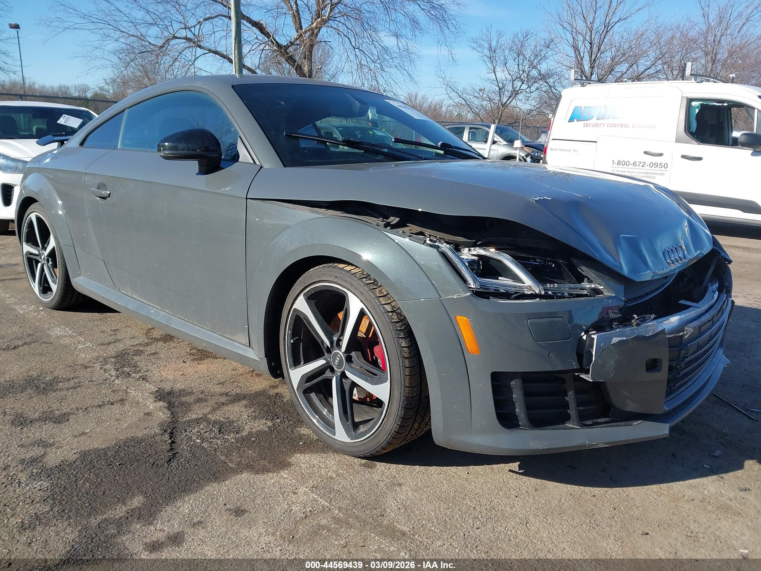 2018 Audi TT, VIN TRUC5AFV1J1005622 — Перед