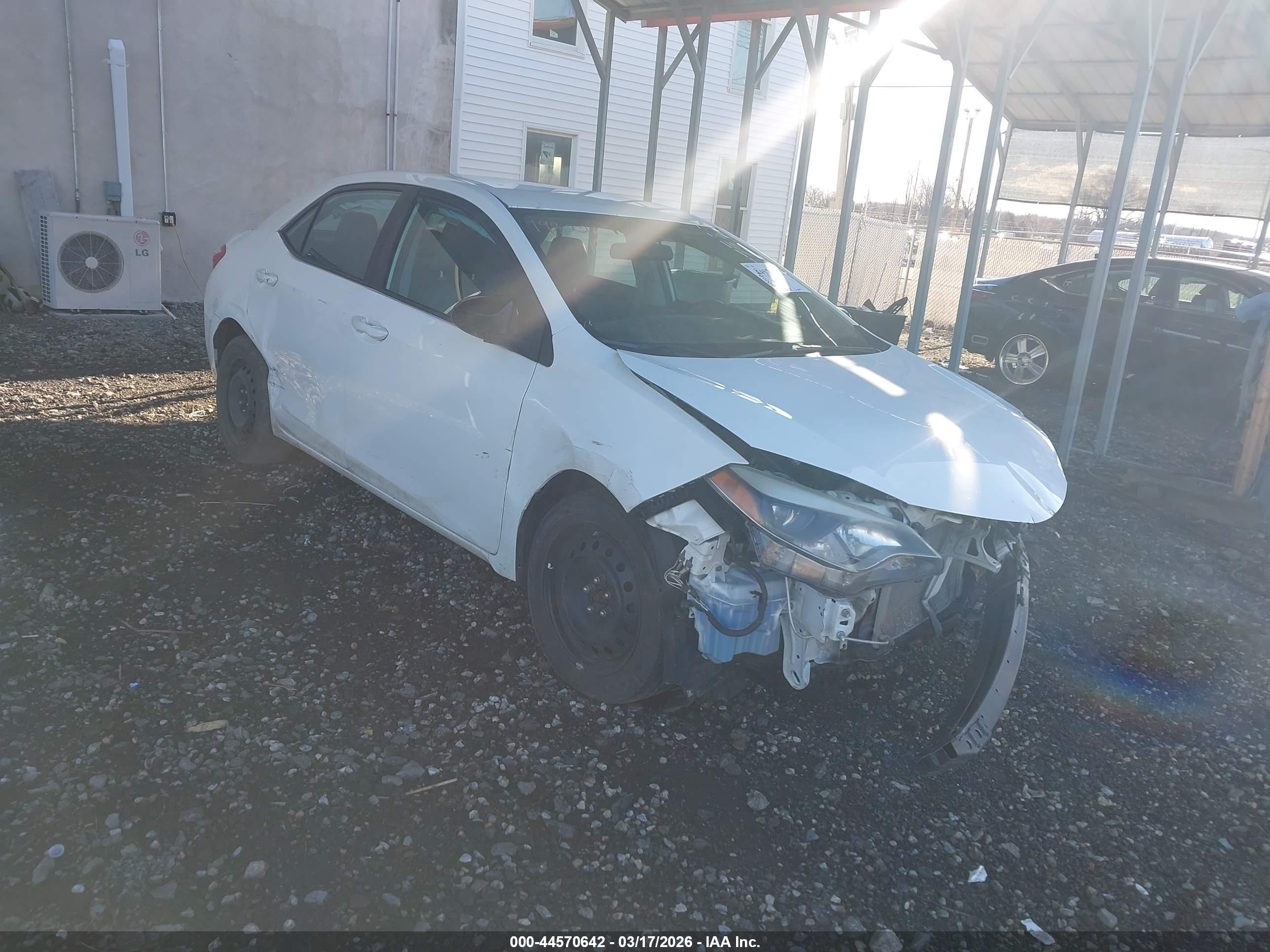 2016 Toyota Corolla LE, VIN 2T1BURHE9GC558494 — Front end